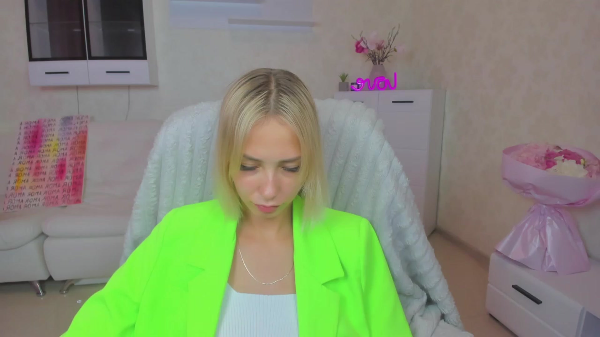 Gallery image thumbnail from Lady_lucky1's myfreecams stream on, 06/22/2023, 17:52 image 16 of 20