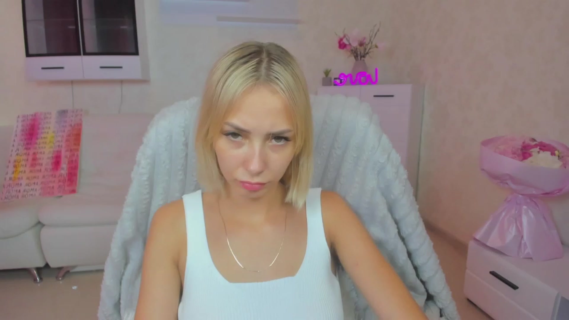Gallery image thumbnail from Lady_lucky1's myfreecams stream on, 06/22/2023, 17:52 image 6 of 20