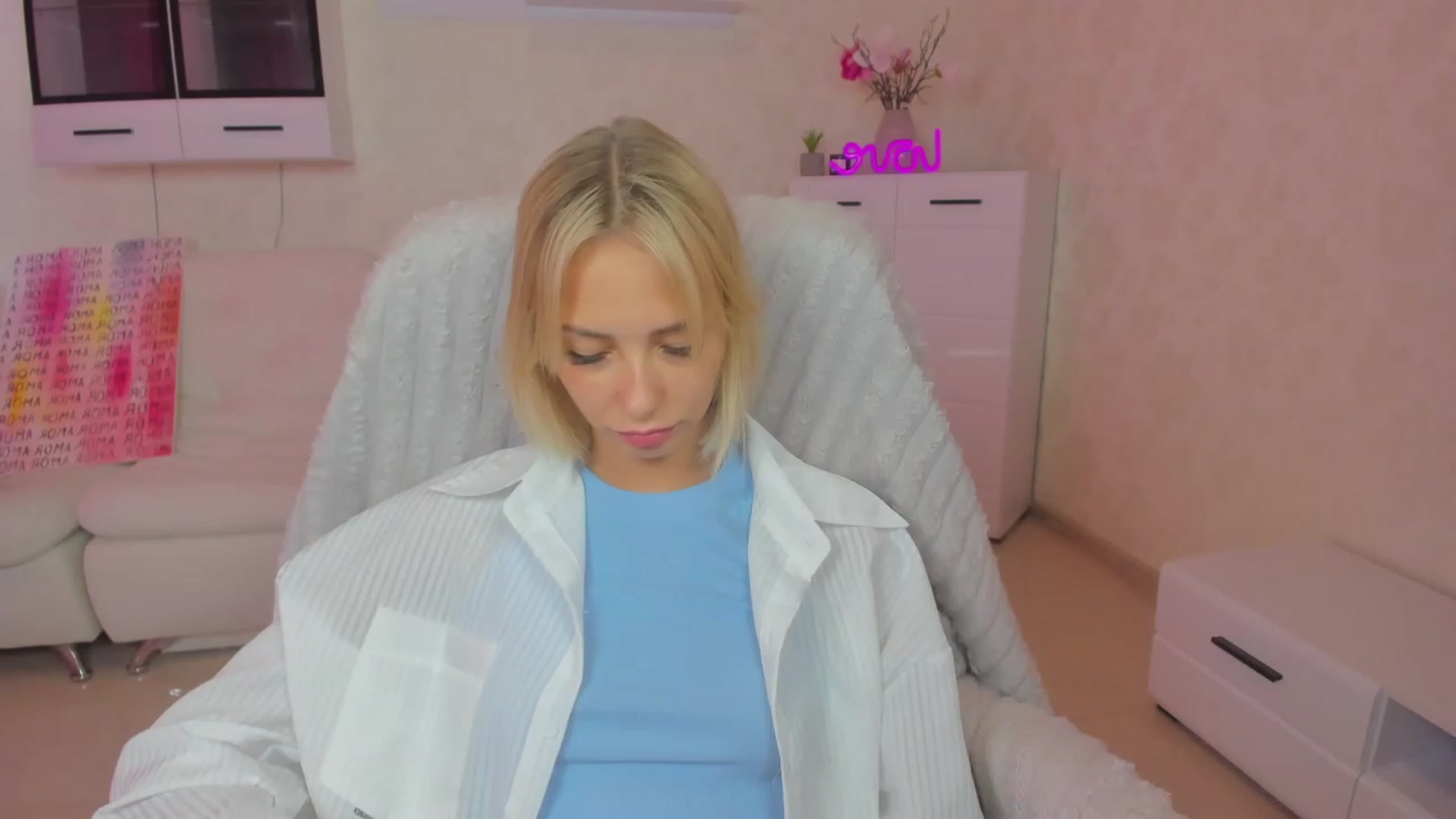 Gallery image thumbnail from Lady_lucky1's myfreecams stream on, 06/23/2023, 05:32 image 13 of 20