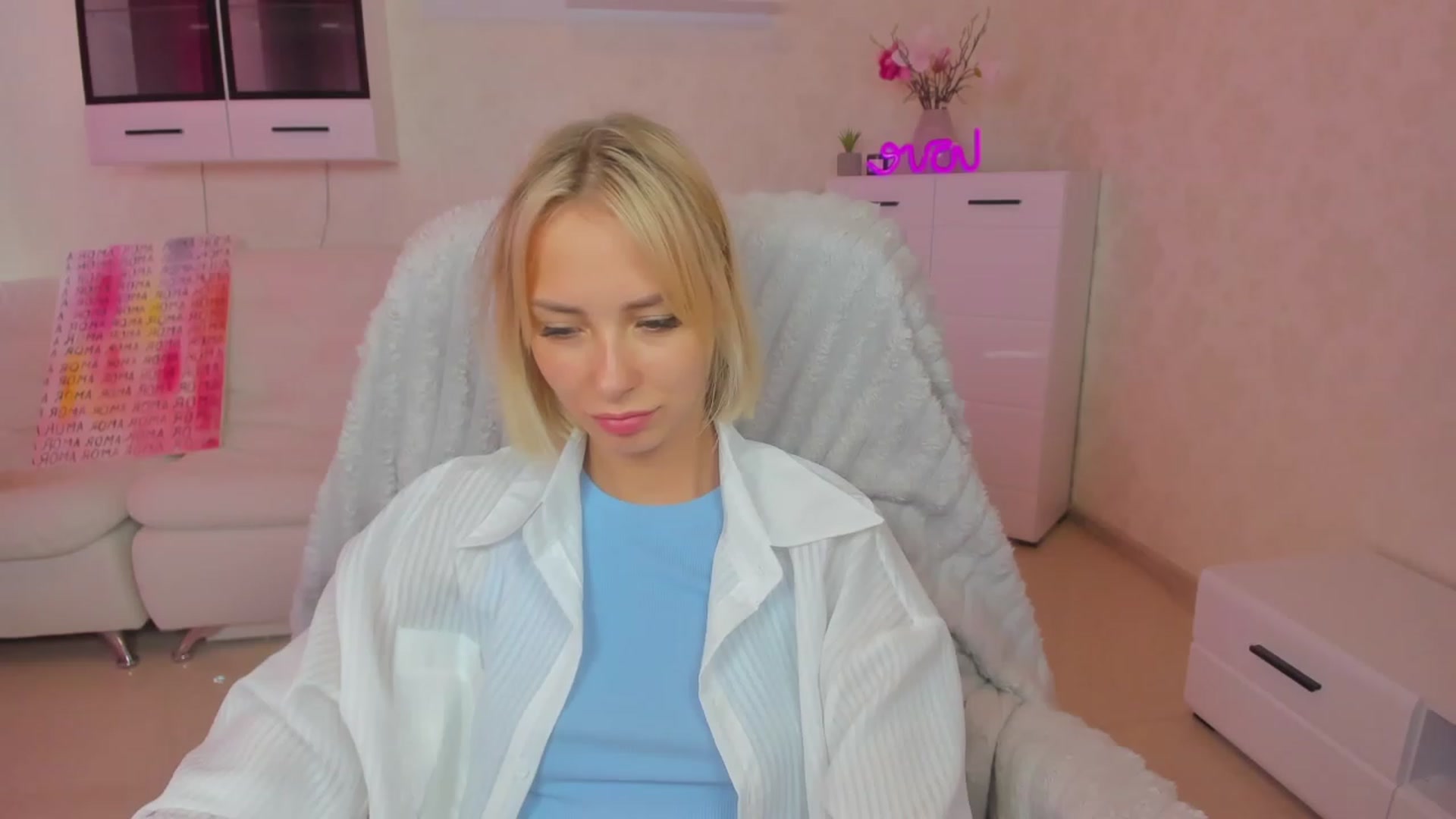 Gallery image thumbnail from Lady_lucky1's myfreecams stream on, 06/23/2023, 06:48 image 4 of 20