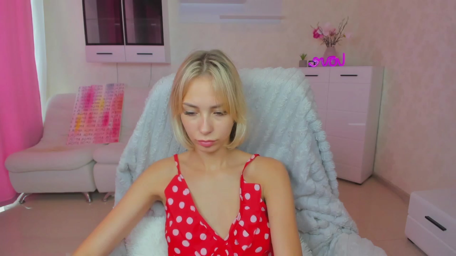 Gallery image thumbnail from Lady_lucky1's myfreecams stream on, 06/24/2023, 06:47 image 8 of 20