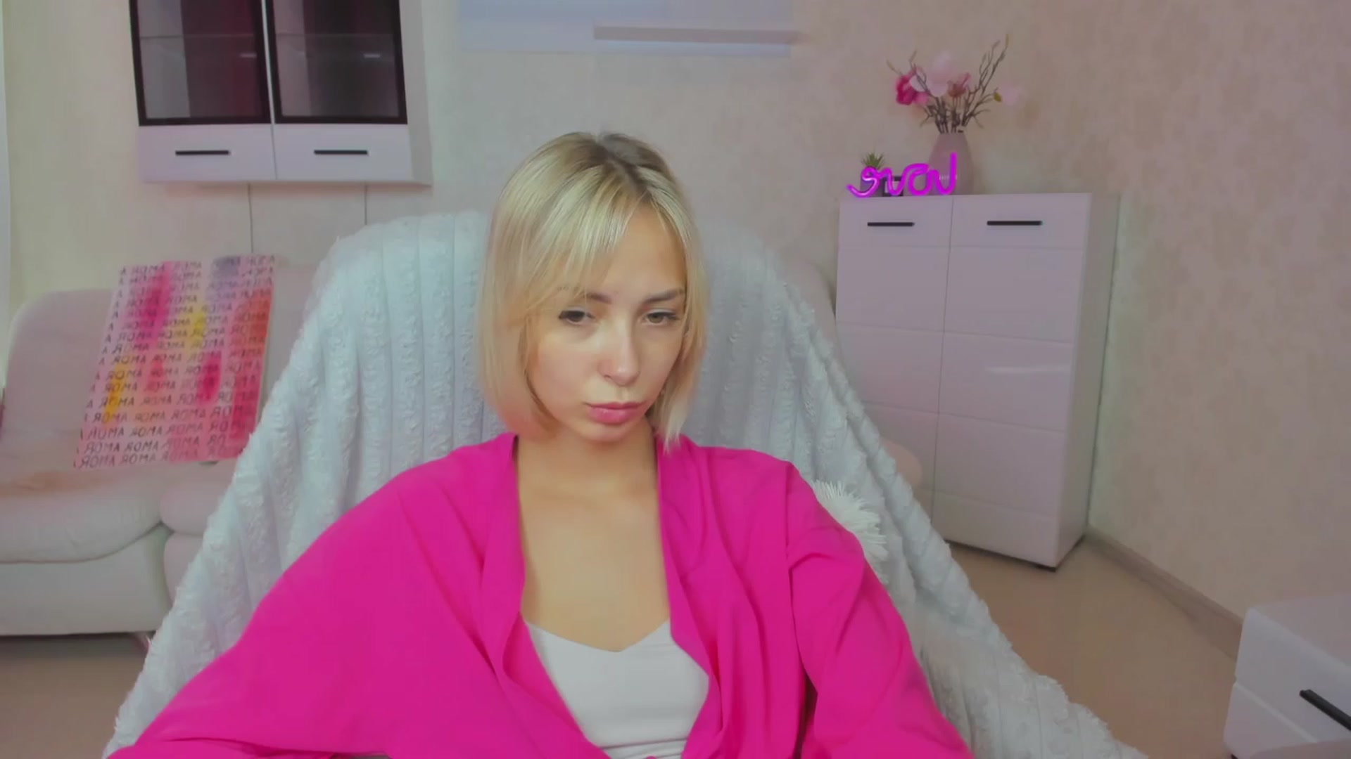 Gallery image thumbnail from Lady_lucky1's myfreecams stream on, 06/27/2023, 18:00 image 3 of 20