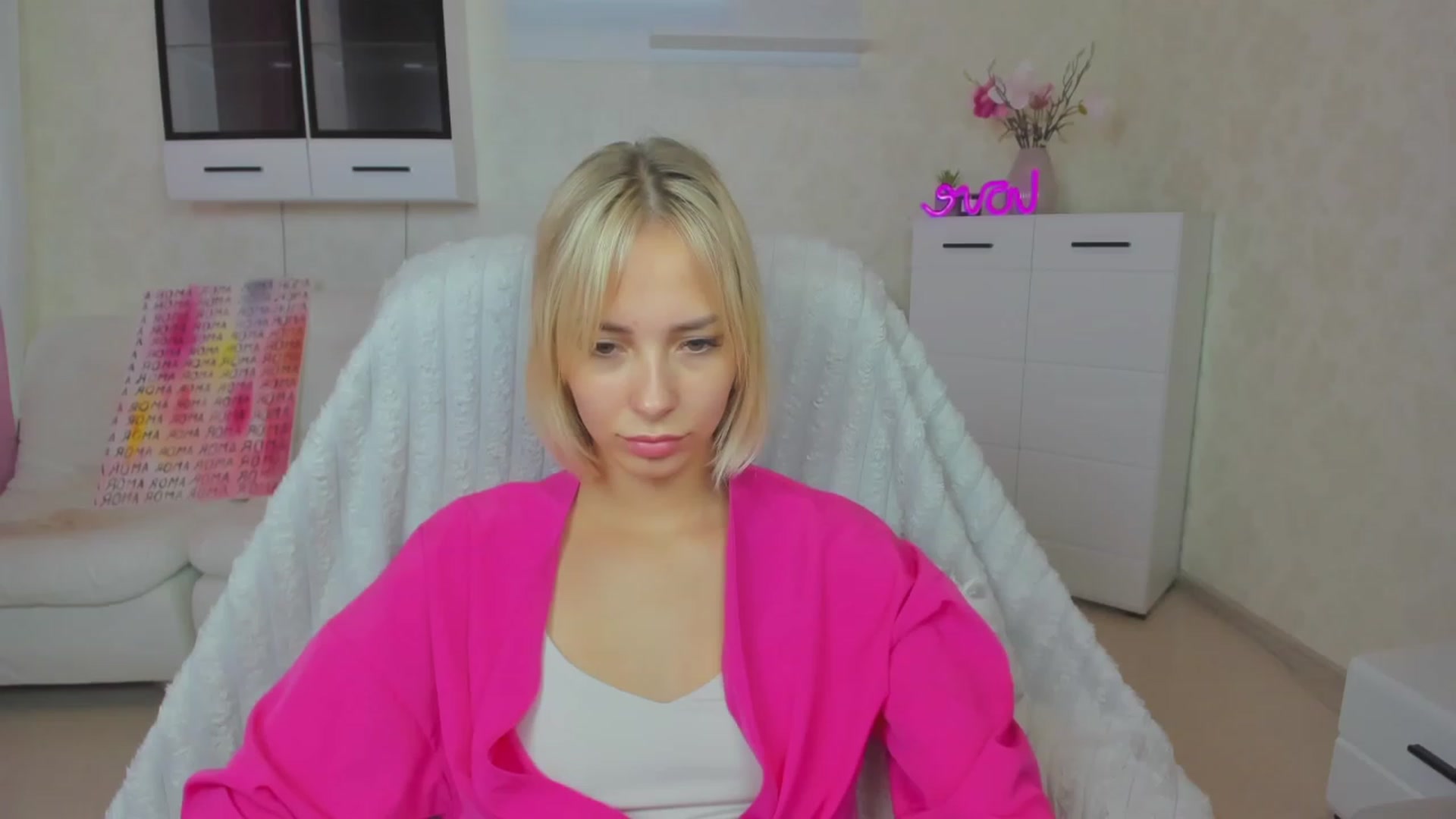Gallery image thumbnail from Lady_lucky1's myfreecams stream on, 06/27/2023, 18:00 image 13 of 20