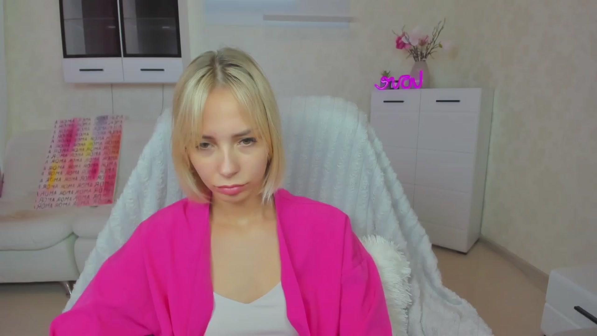 Gallery image thumbnail from Lady_lucky1's myfreecams stream on, 06/27/2023, 18:00 image 12 of 20