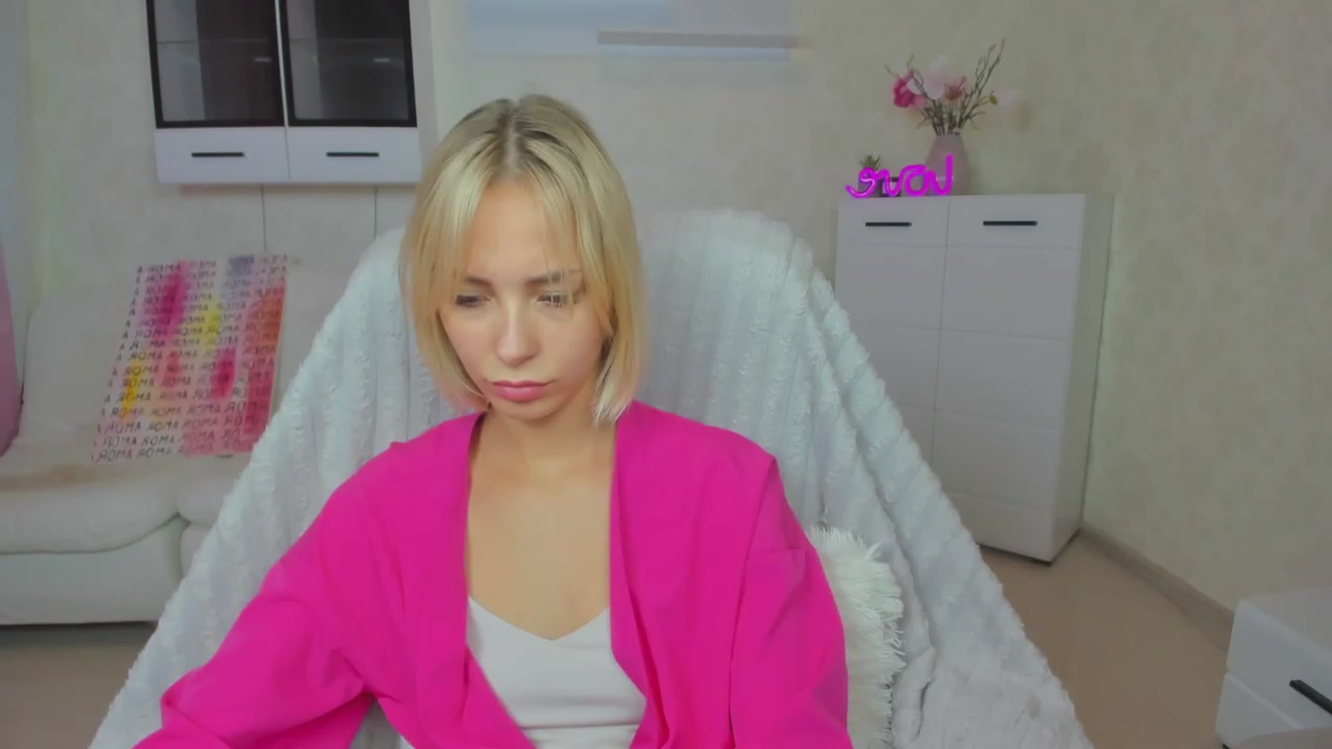 Gallery image thumbnail from Lady_lucky1's myfreecams stream on, 06/27/2023, 18:00 image 17 of 20