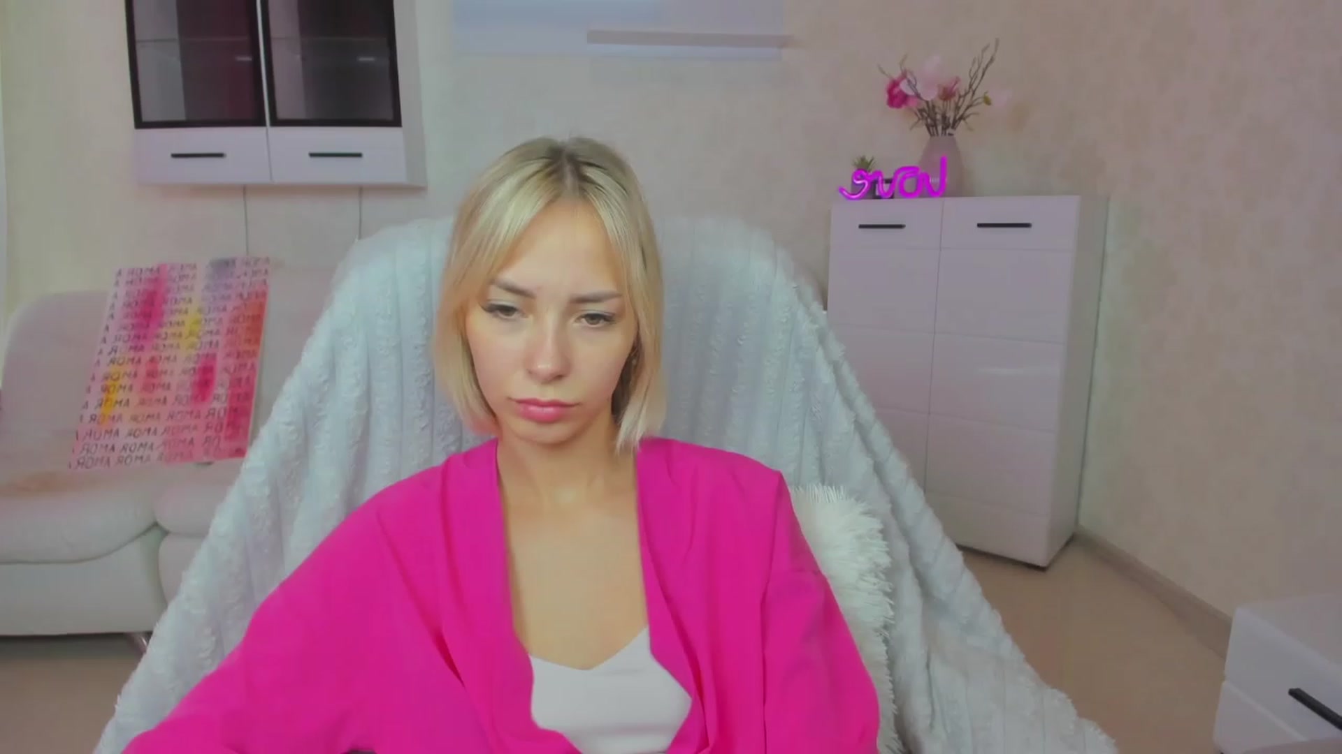 Gallery image thumbnail from Lady_lucky1's myfreecams stream on, 06/27/2023, 18:00 image 5 of 20