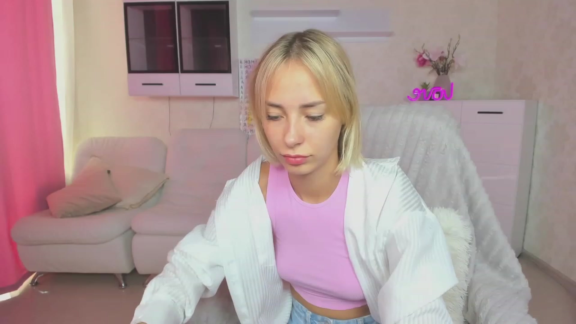 Gallery image thumbnail from Lady_lucky1's myfreecams stream on, 07/03/2023, 05:51 image 6 of 20