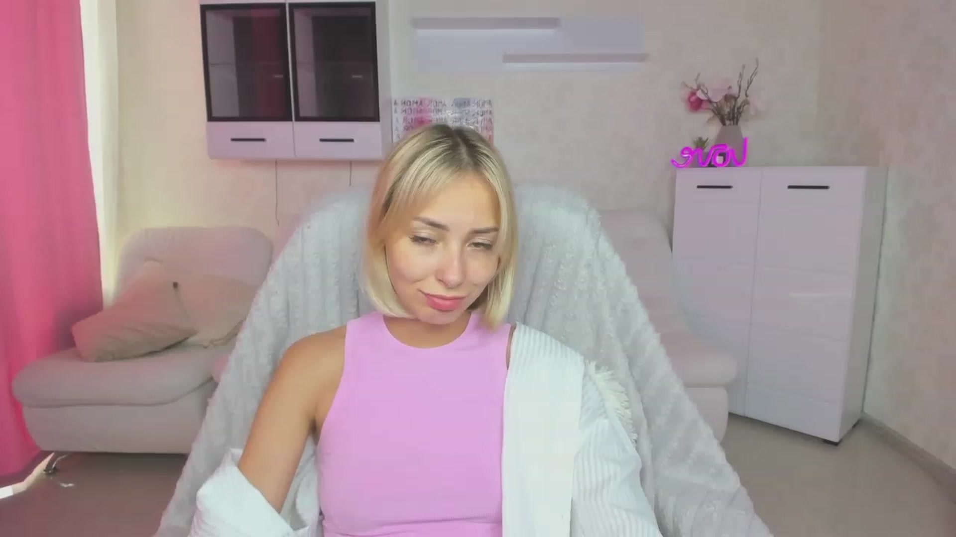Gallery image thumbnail from Lady_lucky1's myfreecams stream on, 07/03/2023, 05:51 image 3 of 20