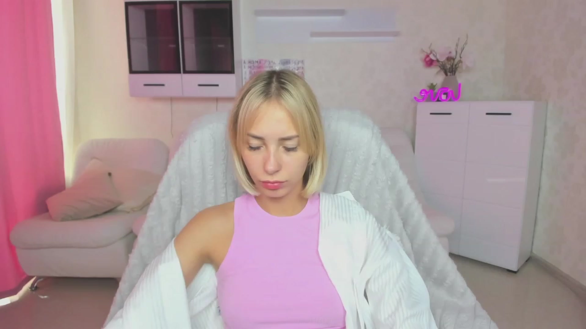 Gallery image thumbnail from Lady_lucky1's myfreecams stream on, 07/03/2023, 05:51 image 5 of 20