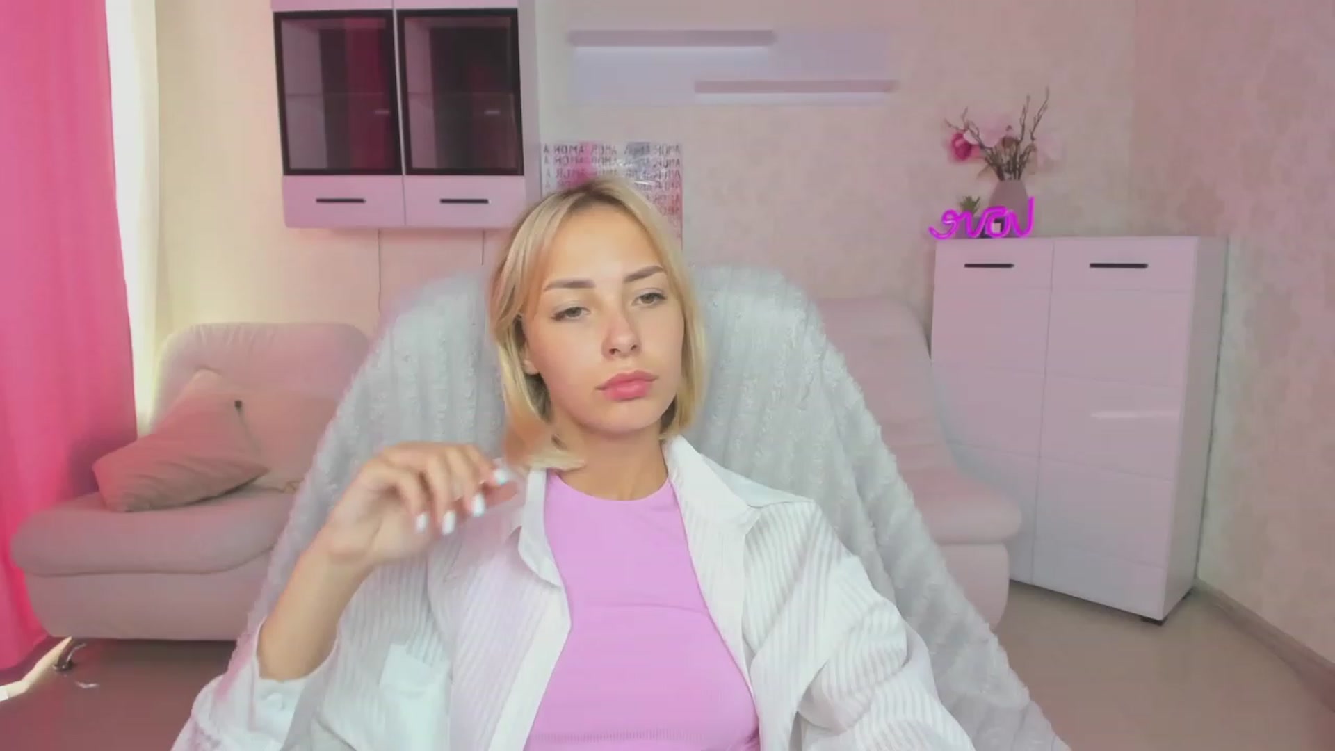 Gallery image thumbnail from Lady_lucky1's myfreecams stream on, 07/03/2023, 05:51 image 17 of 20