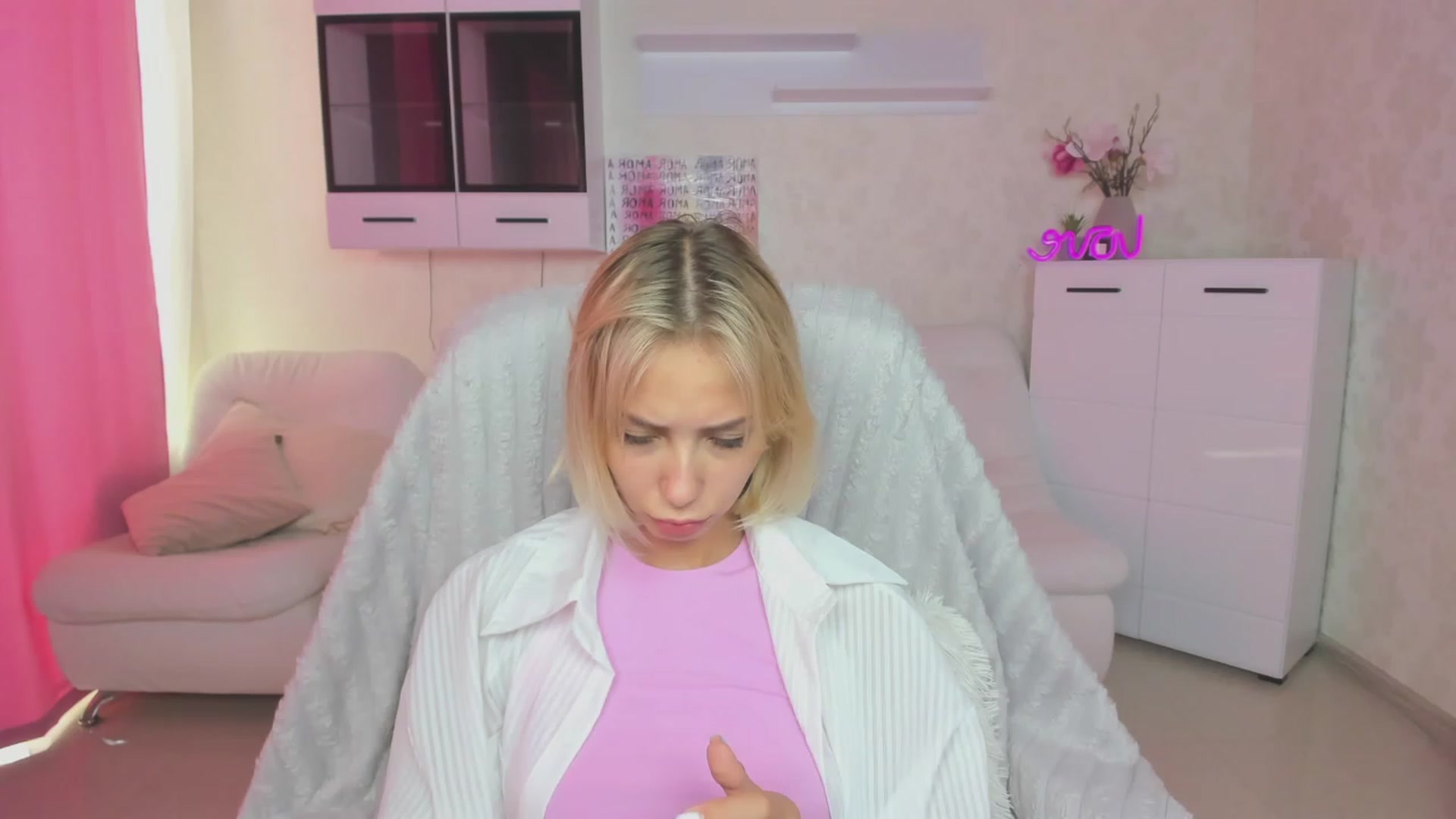 Gallery image thumbnail from Lady_lucky1's myfreecams stream on, 07/03/2023, 05:51 image 18 of 20