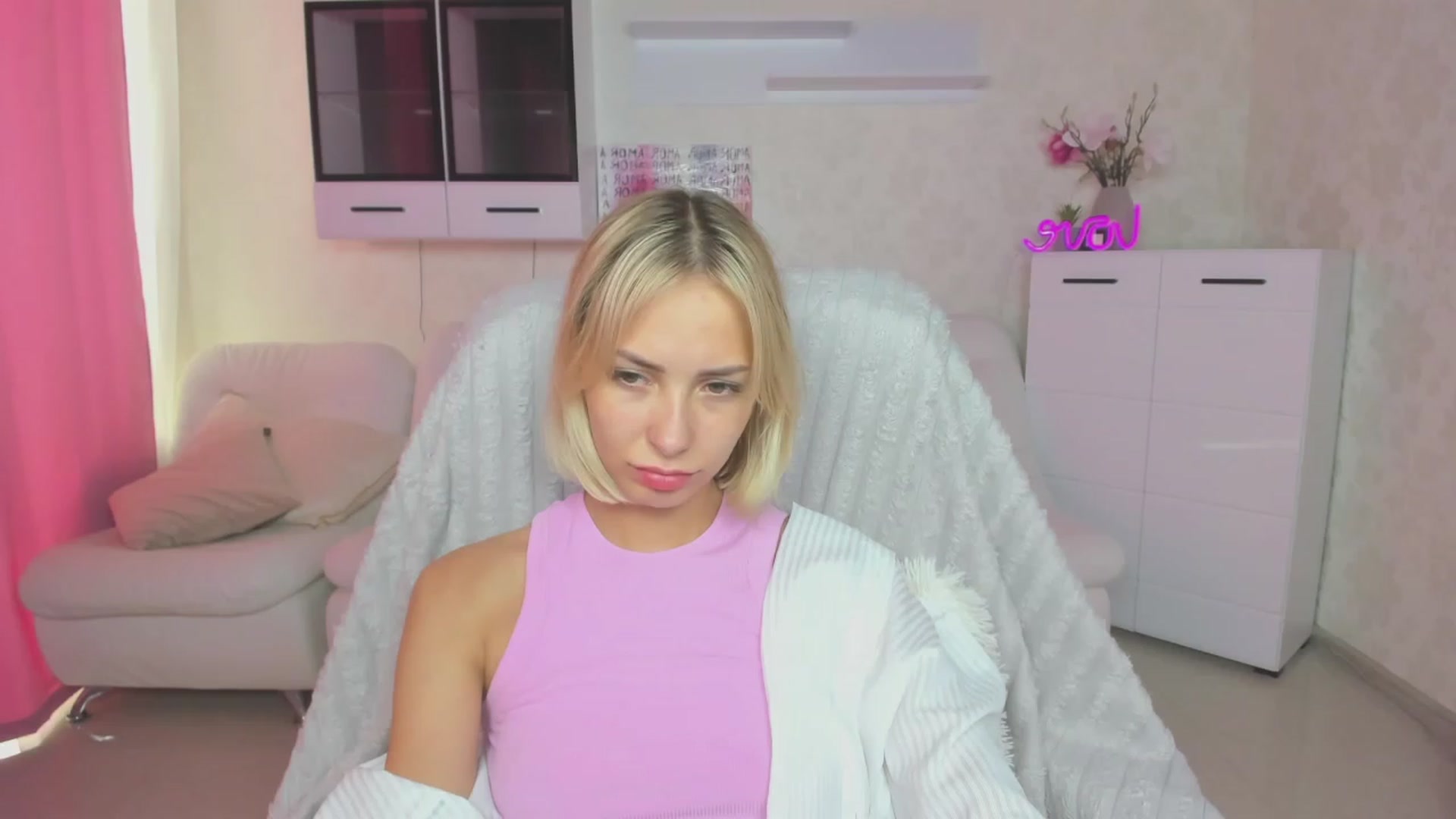 Gallery image thumbnail from Lady_lucky1's myfreecams stream on, 07/03/2023, 05:51 image 4 of 20