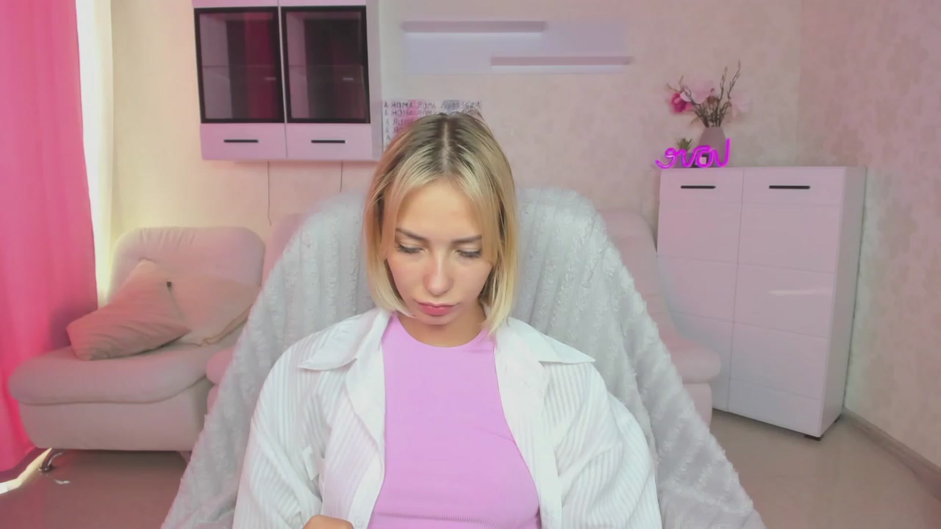Gallery image thumbnail from Lady_lucky1's myfreecams stream on, 07/03/2023, 05:51 image 15 of 20