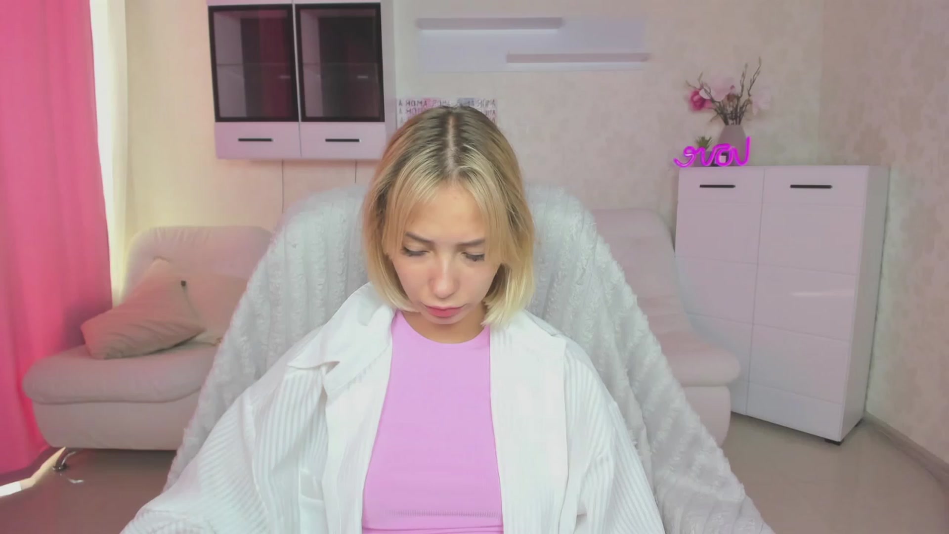 Gallery image thumbnail from Lady_lucky1's myfreecams stream on, 07/03/2023, 05:51 image 8 of 20
