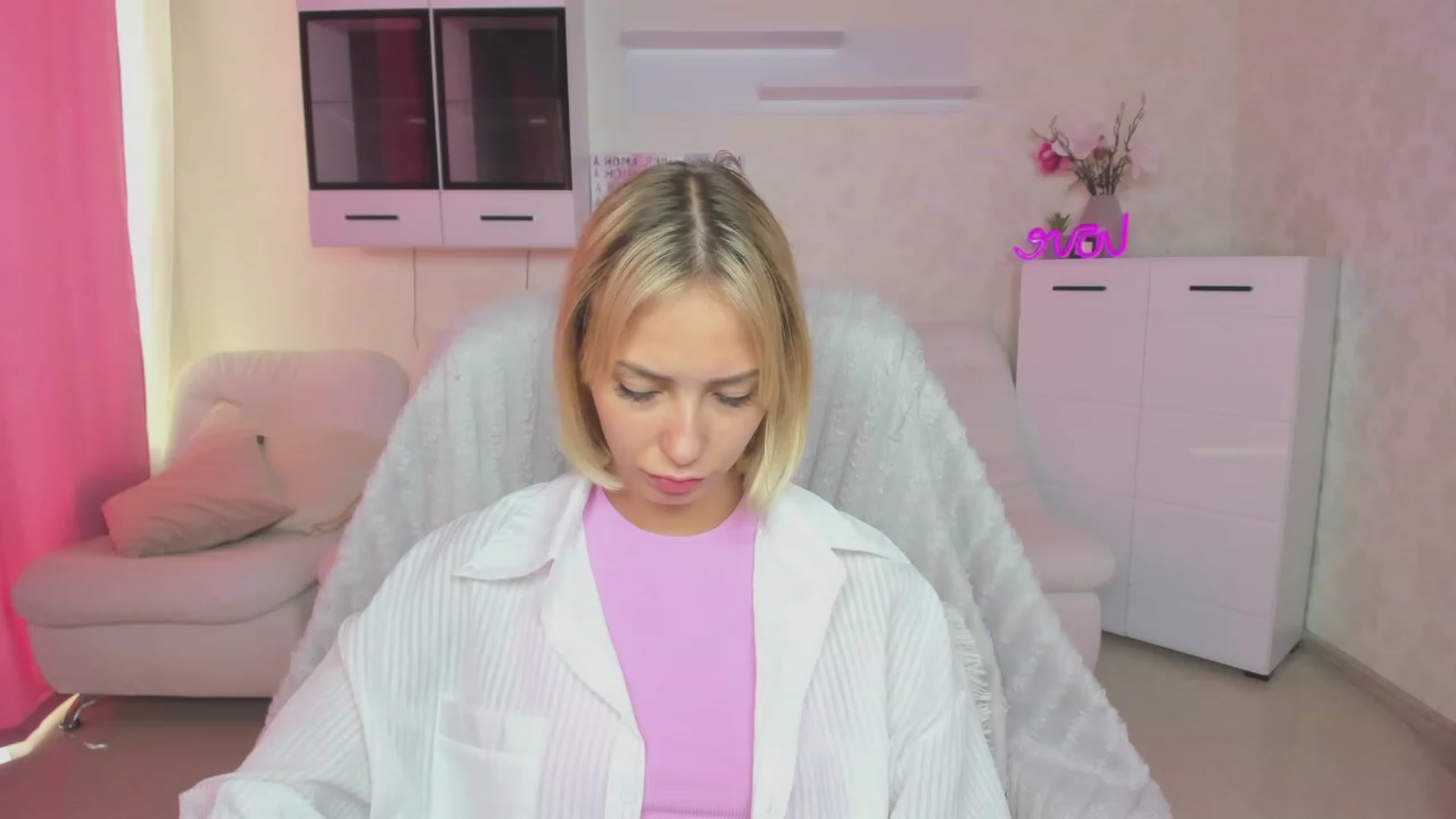 Gallery image thumbnail from Lady_lucky1's myfreecams stream on, 07/03/2023, 05:51 image 13 of 20