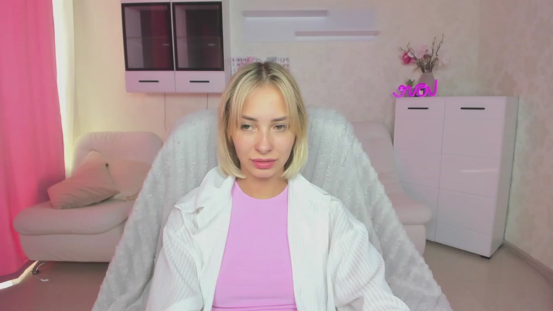 Gallery image thumbnail from Lady_lucky1's myfreecams stream on, 07/03/2023, 05:51 image 9 of 20