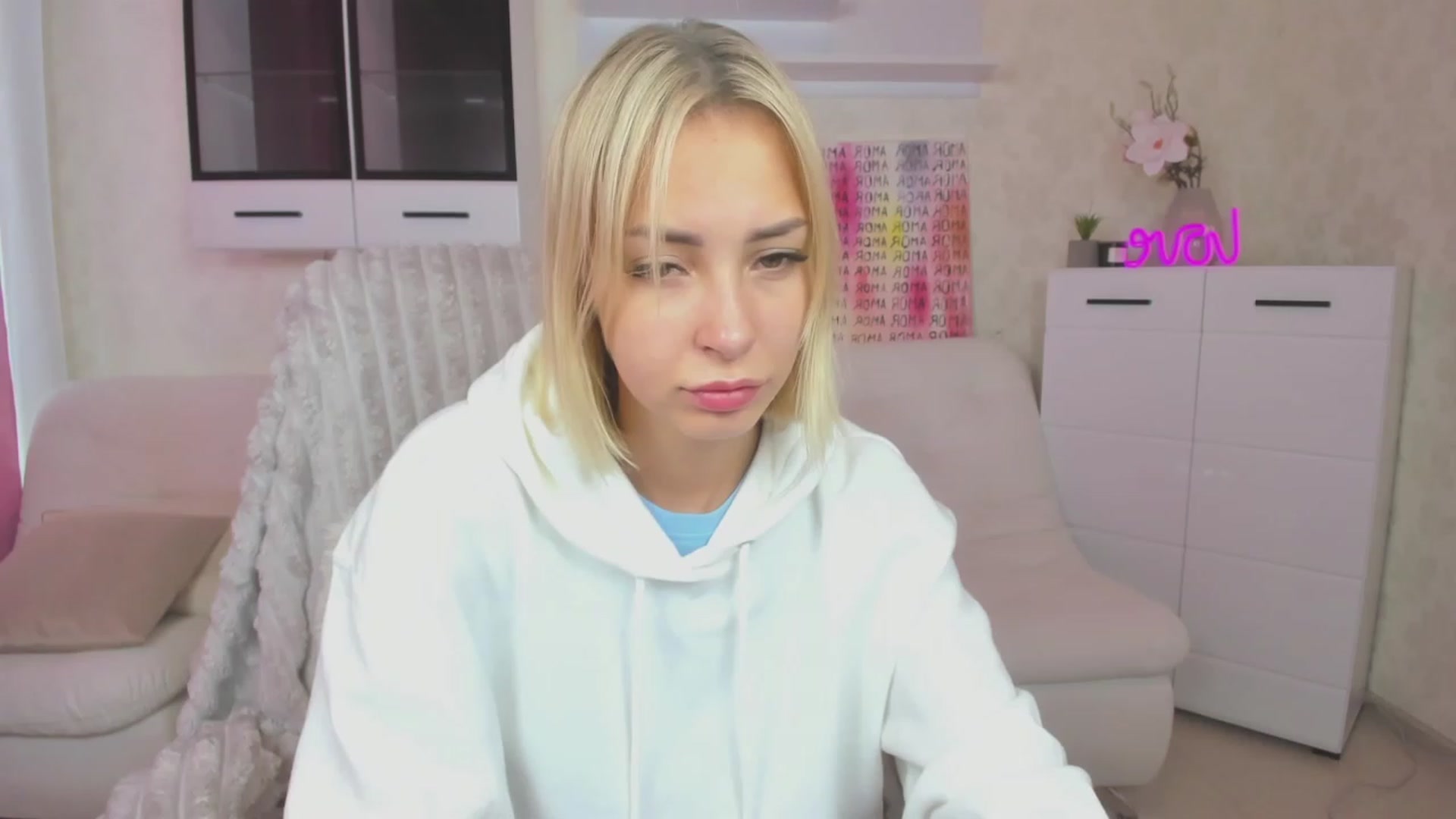 Gallery image thumbnail from Lady_lucky1's myfreecams stream on, 07/10/2023, 04:37 image 10 of 20