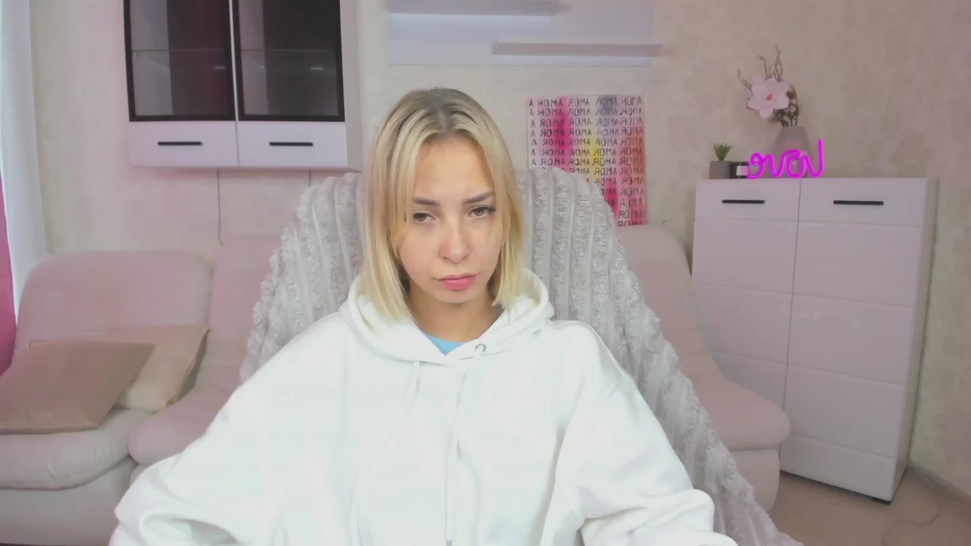 Gallery image thumbnail from Lady_lucky1's myfreecams stream on, 07/10/2023, 04:37 image 16 of 20