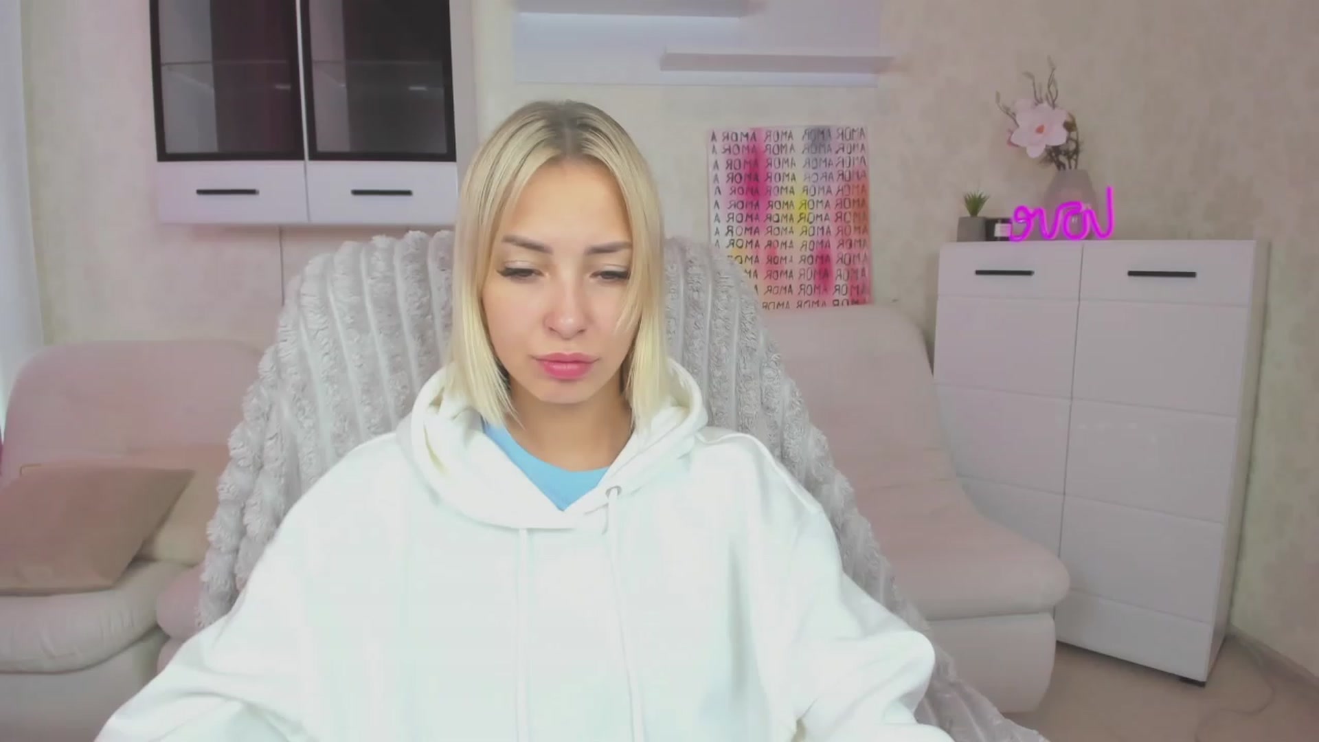 Gallery image thumbnail from Lady_lucky1's myfreecams stream on, 07/10/2023, 04:37 image 1 of 20