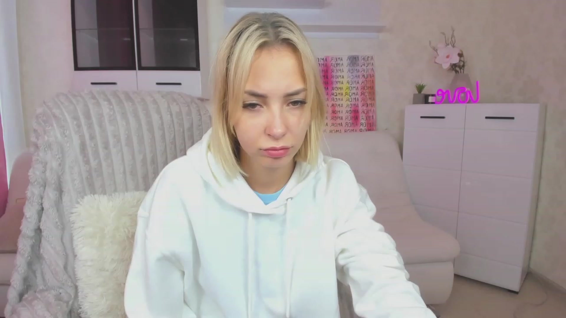 Gallery image thumbnail from Lady_lucky1's myfreecams stream on, 07/10/2023, 04:37 image 14 of 20