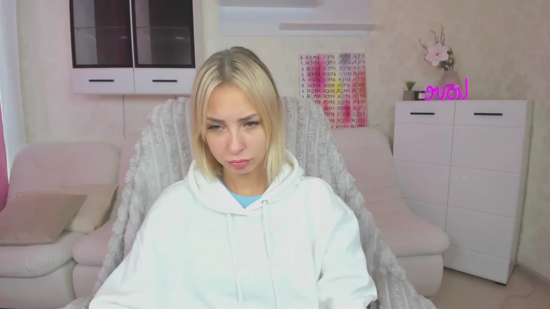 Gallery image thumbnail from Lady_lucky1's myfreecams stream on, 07/10/2023, 04:37 image 8 of 20