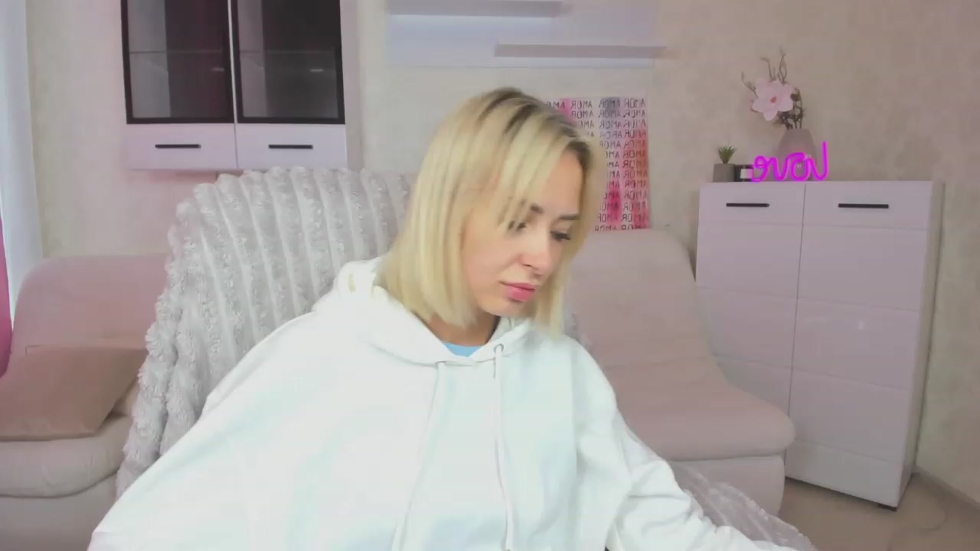Gallery image thumbnail from Lady_lucky1's myfreecams stream on, 07/10/2023, 04:37 image 17 of 20