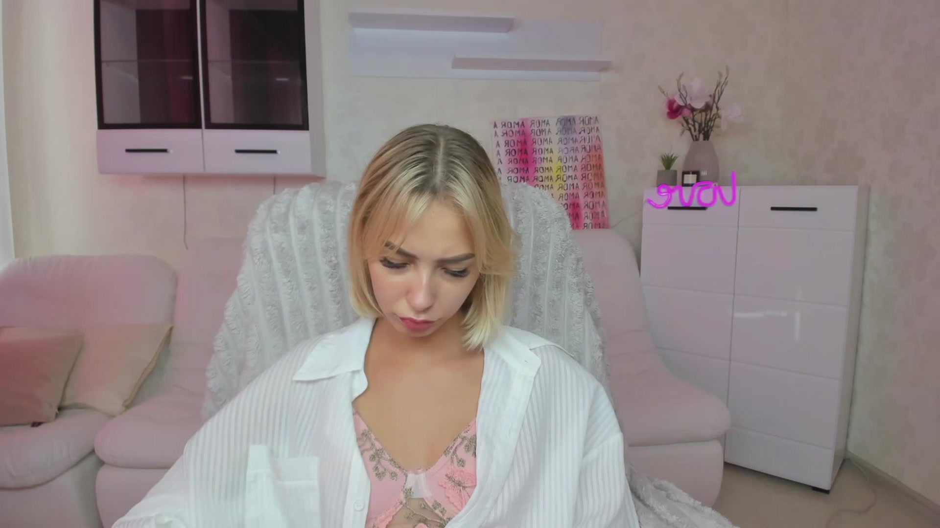 Gallery image thumbnail from Lady_lucky1's myfreecams stream on, 07/13/2023, 14:50 image 5 of 20