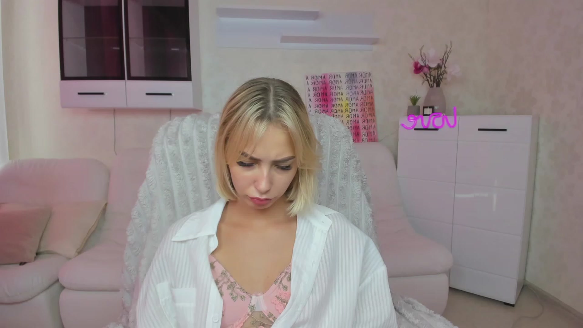 Gallery image thumbnail from Lady_lucky1's myfreecams stream on, 07/13/2023, 14:50 image 6 of 20