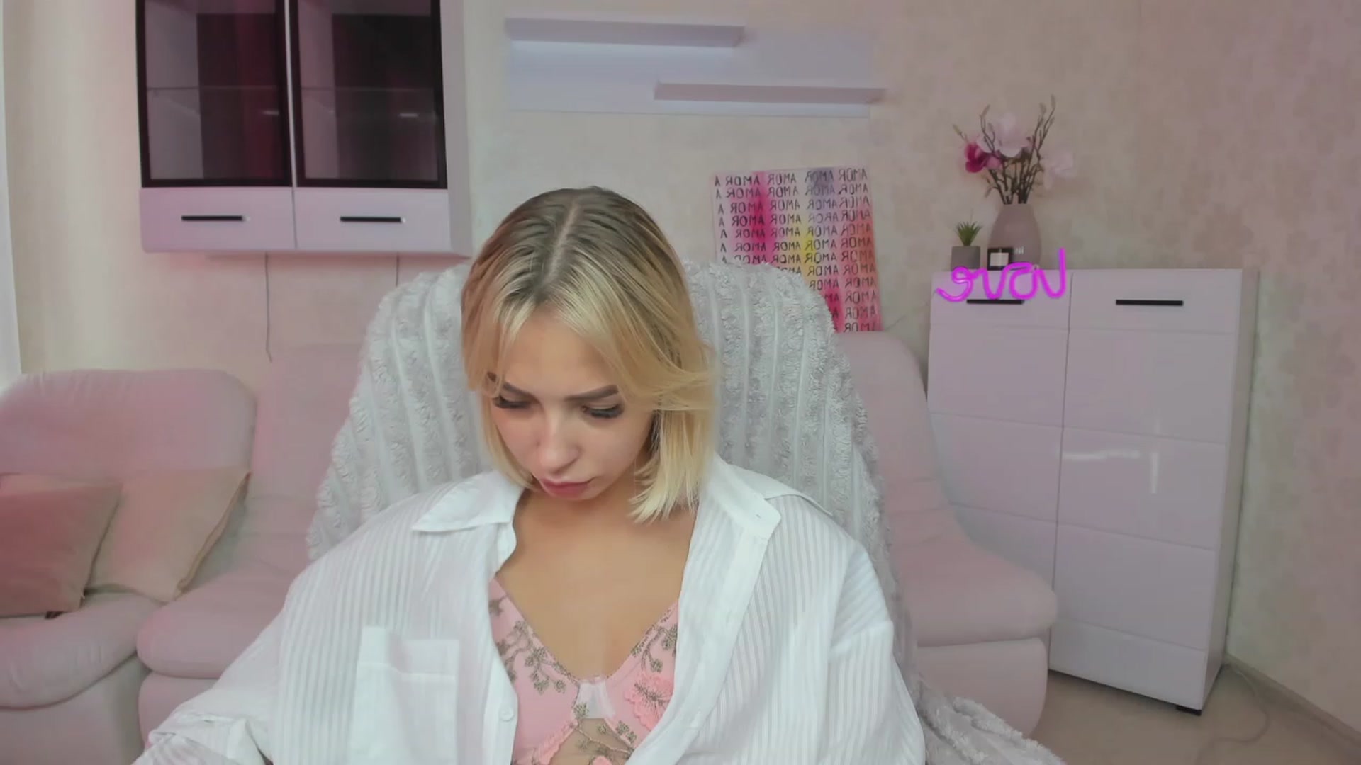 Gallery image thumbnail from Lady_lucky1's myfreecams stream on, 07/13/2023, 14:50 image 3 of 20