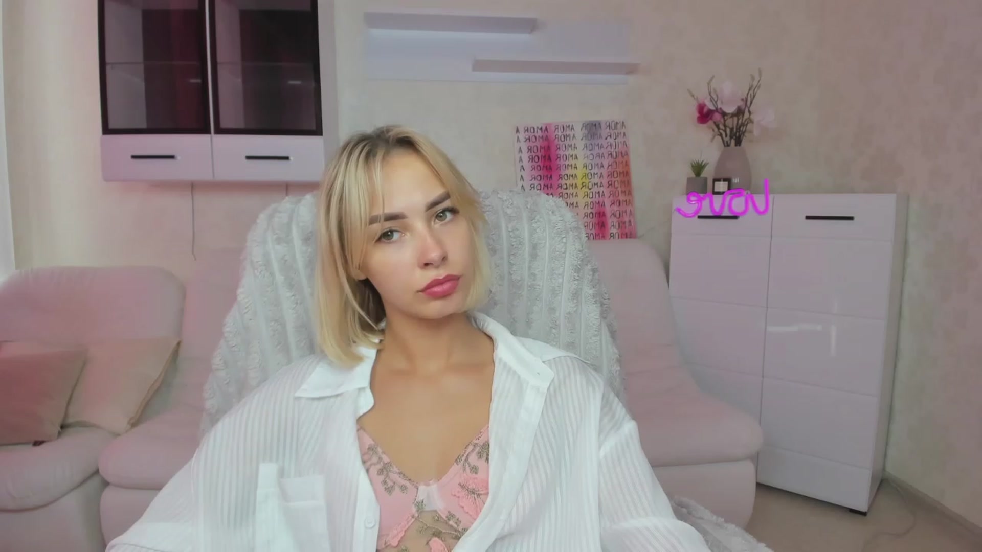 Gallery image thumbnail from Lady_lucky1's myfreecams stream on, 07/13/2023, 14:50 image 4 of 20
