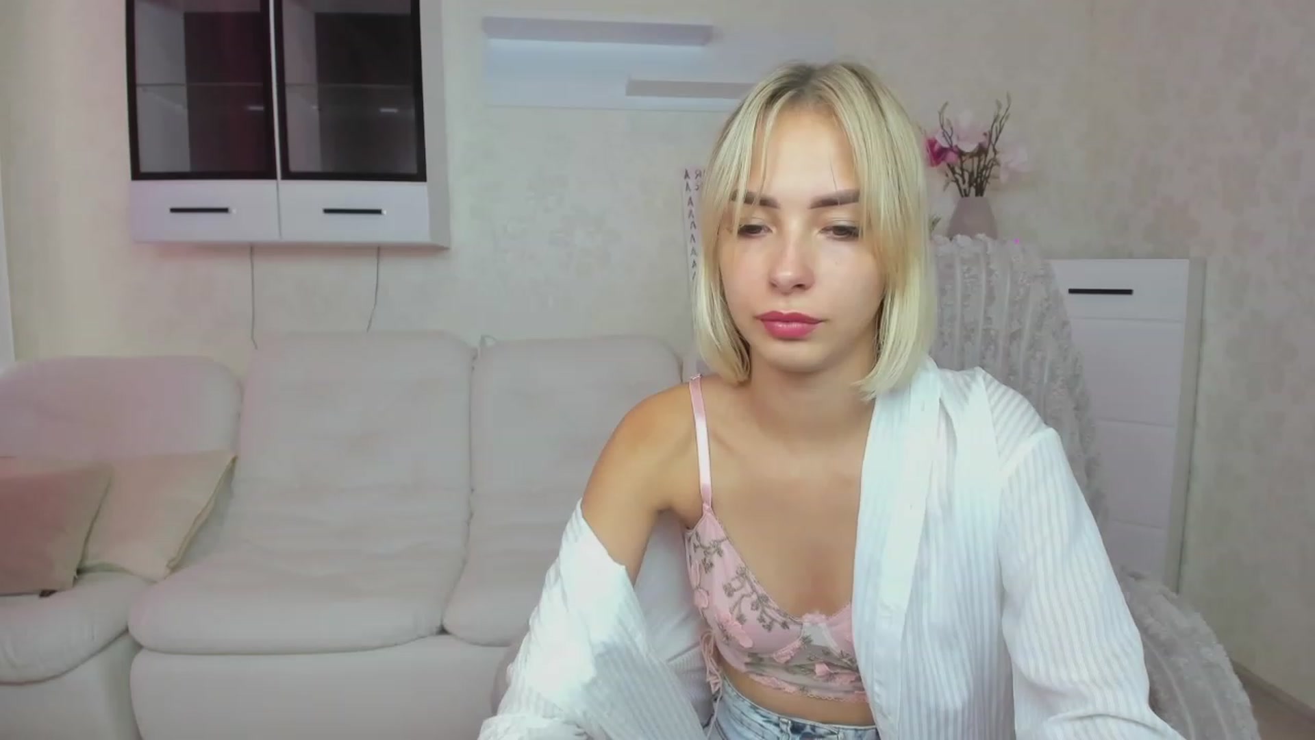 Gallery image thumbnail from Lady_lucky1's myfreecams stream on, 07/13/2023, 15:50 image 15 of 20