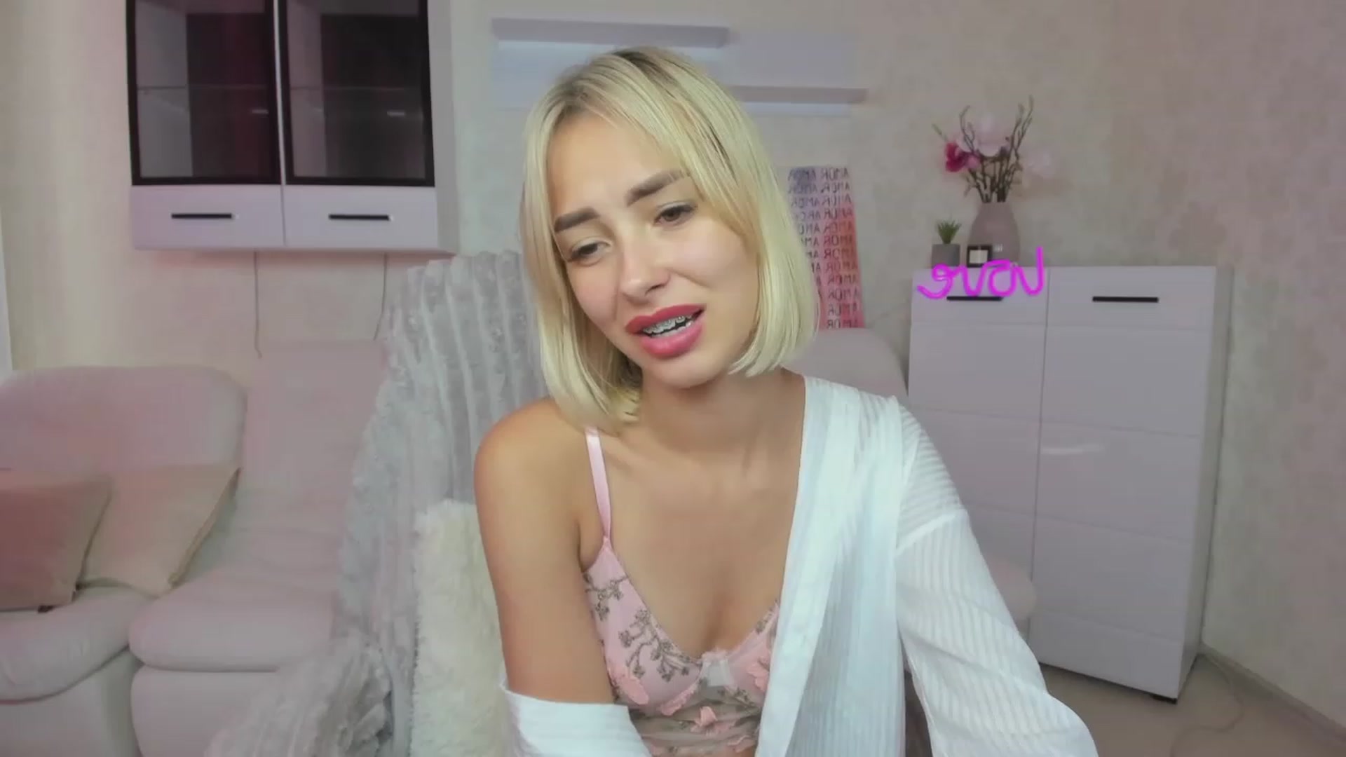 Gallery image thumbnail from Lady_lucky1's myfreecams stream on, 07/13/2023, 15:50 image 5 of 20