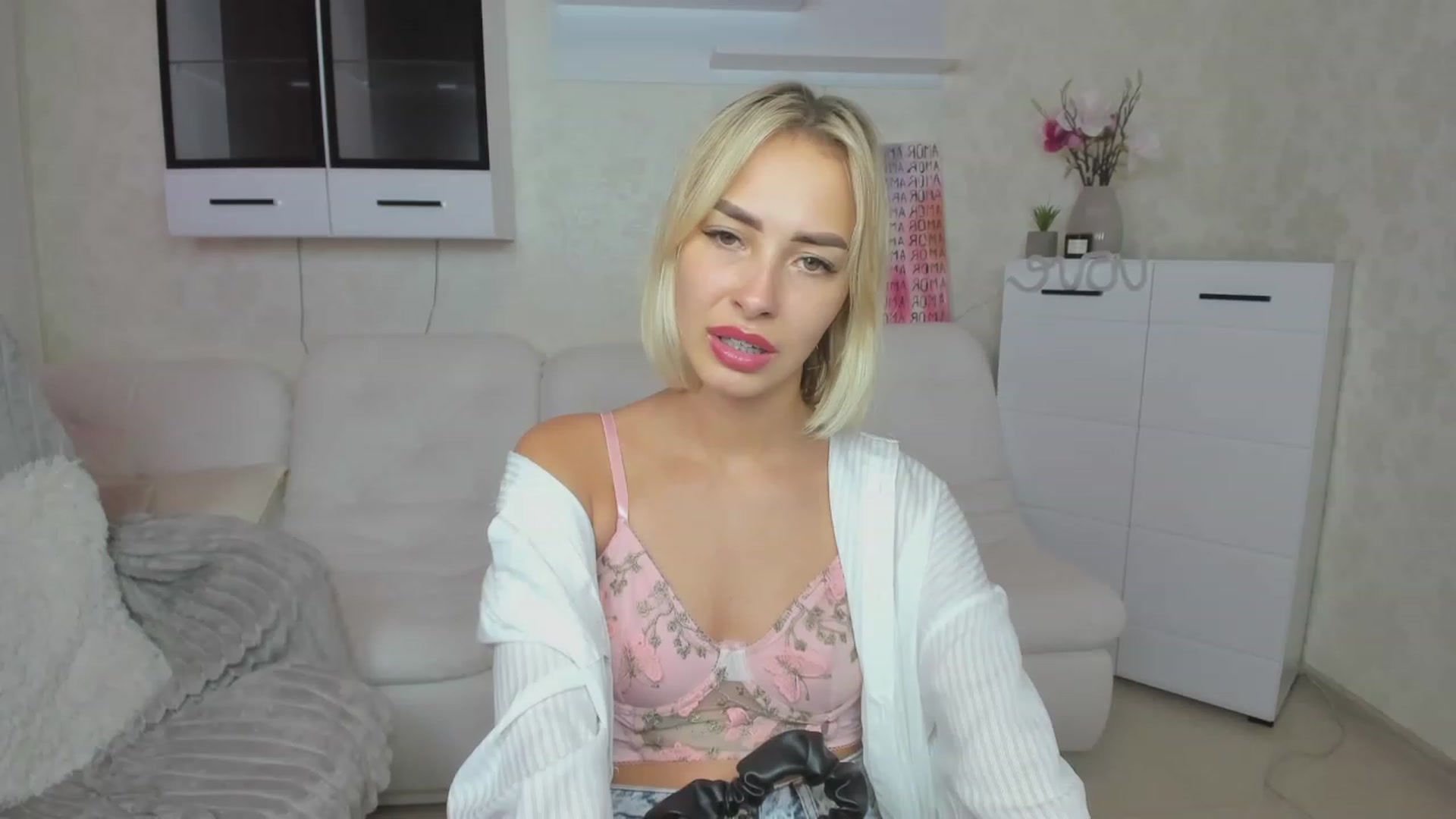 Gallery image thumbnail from Lady_lucky1's myfreecams stream on, 07/13/2023, 17:07 image 7 of 20