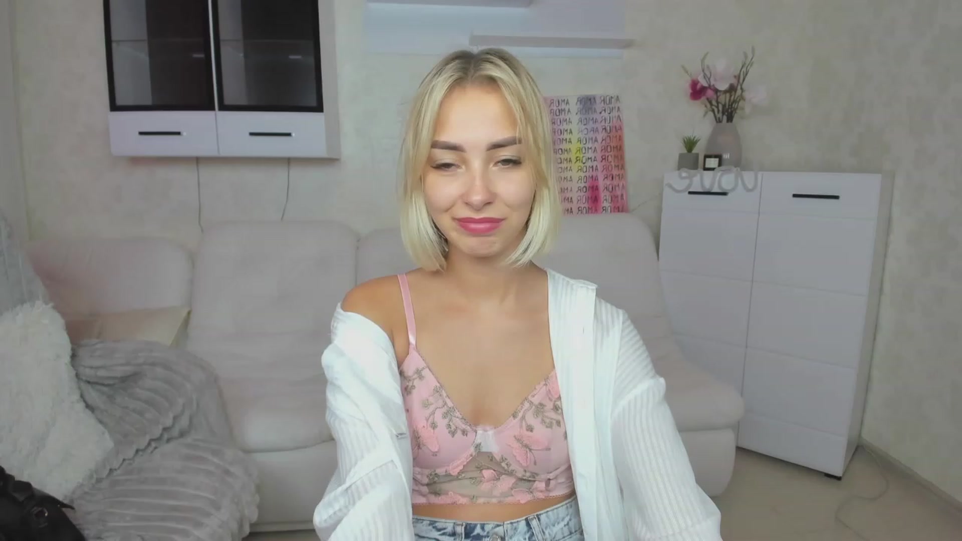 Gallery image thumbnail from Lady_lucky1's myfreecams stream on, 07/13/2023, 17:07 image 5 of 20