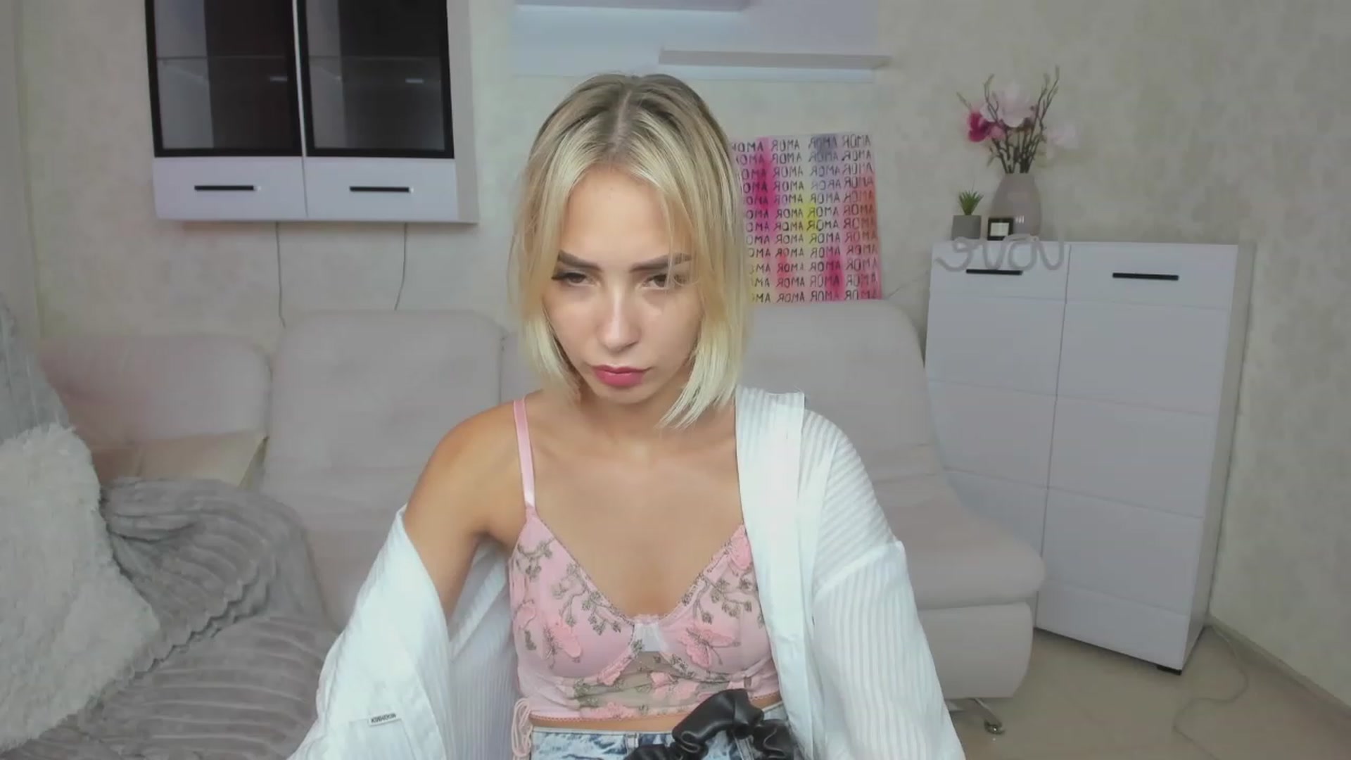 Gallery image thumbnail from Lady_lucky1's myfreecams stream on, 07/13/2023, 17:07 image 16 of 20