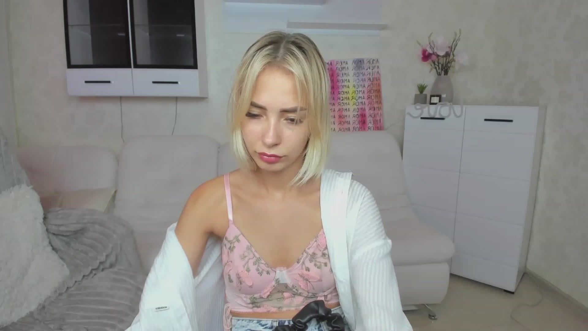 Gallery image thumbnail from Lady_lucky1's myfreecams stream on, 07/13/2023, 17:07 image 13 of 20