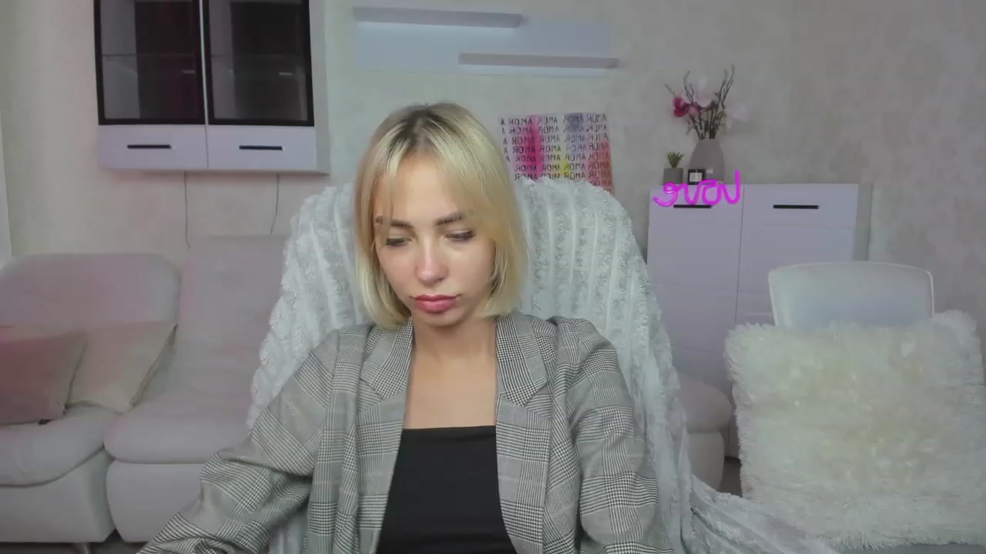 Gallery image thumbnail from Lady_lucky1's myfreecams stream on, 07/14/2023, 16:42 image 2 of 20