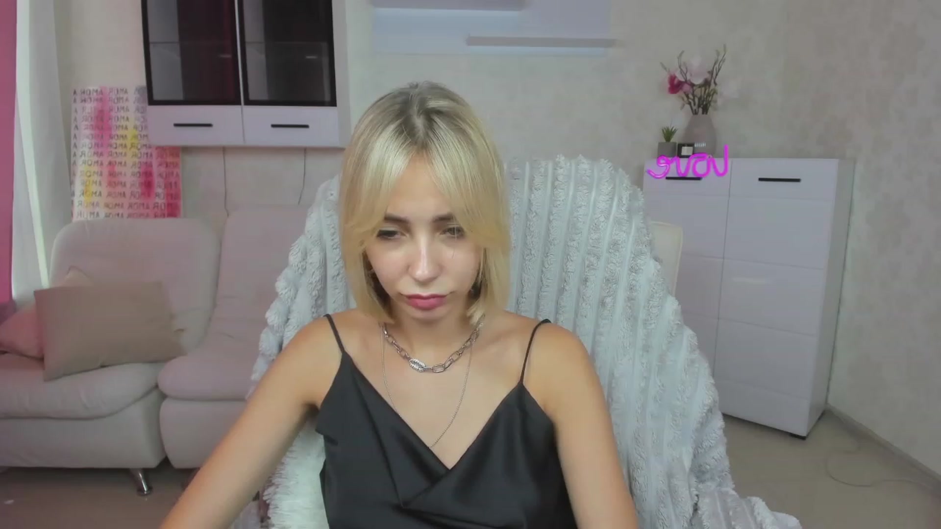Gallery image thumbnail from Lady_lucky1's myfreecams stream on, 07/18/2023, 17:21 image 13 of 20