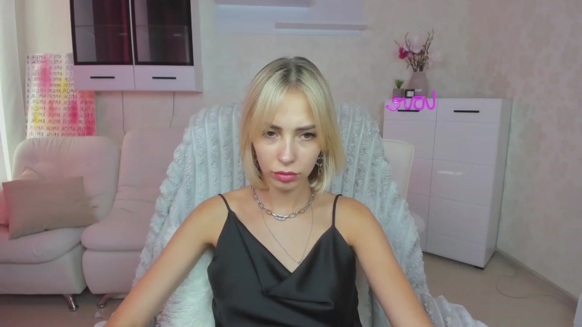 Gallery image thumbnail from Lady_lucky1's myfreecams stream on, 07/18/2023, 17:21 image 1 of 20