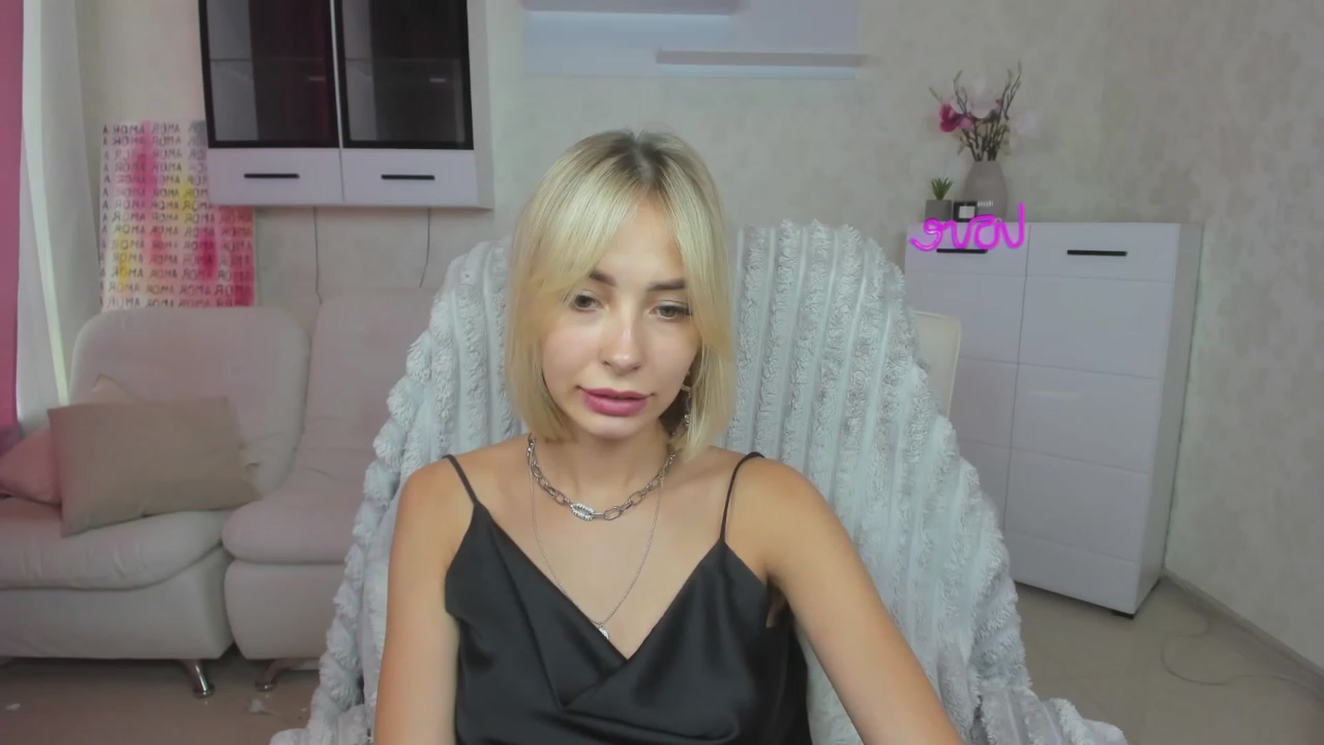 Gallery image thumbnail from Lady_lucky1's myfreecams stream on, 07/18/2023, 17:21 image 15 of 20