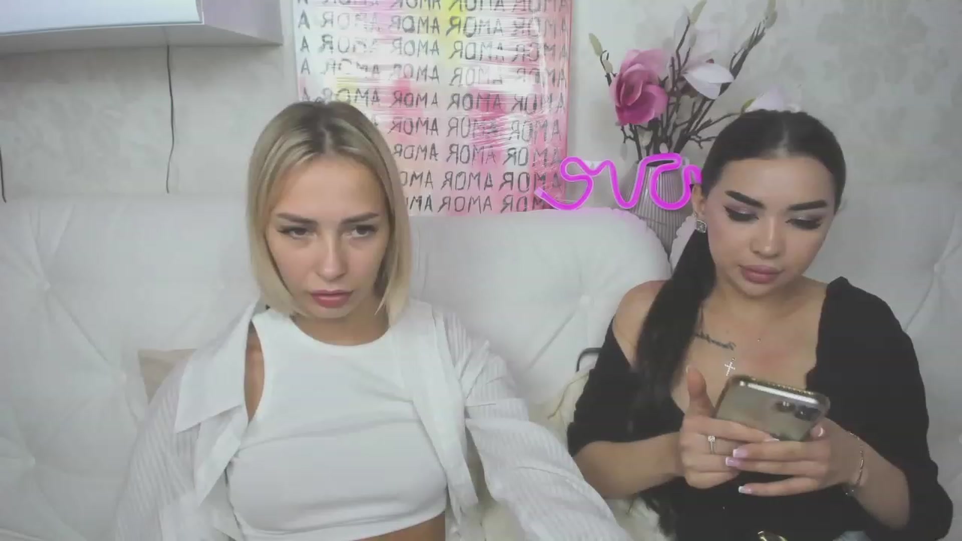 Gallery image thumbnail from Lady_lucky1's myfreecams stream on, 07/19/2023, 17:28 image 15 of 20