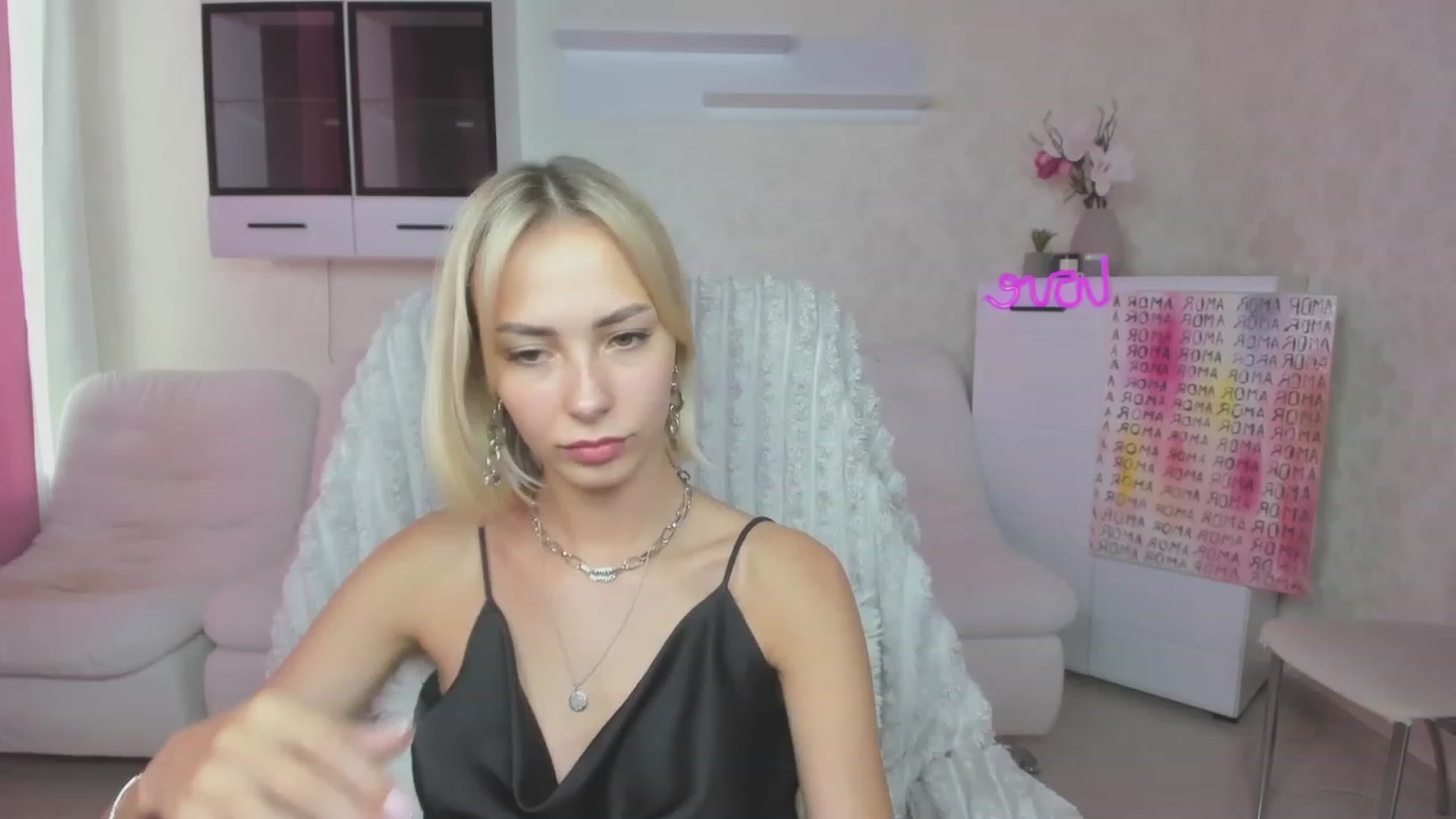 Gallery image thumbnail from Lady_lucky1's myfreecams stream on, 07/24/2023, 15:31 image 7 of 20