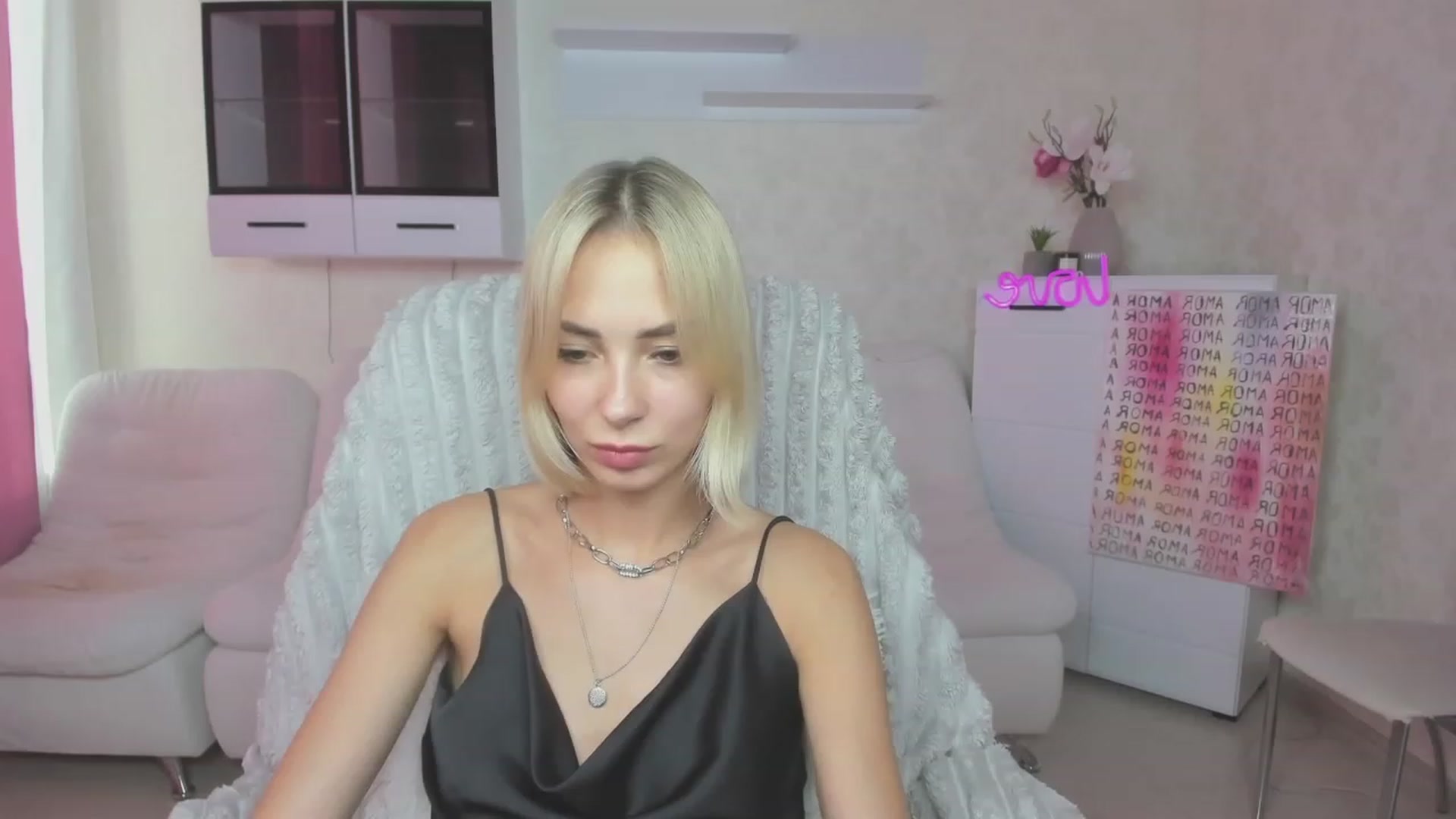 Gallery image thumbnail from Lady_lucky1's myfreecams stream on, 07/24/2023, 15:31 image 6 of 20