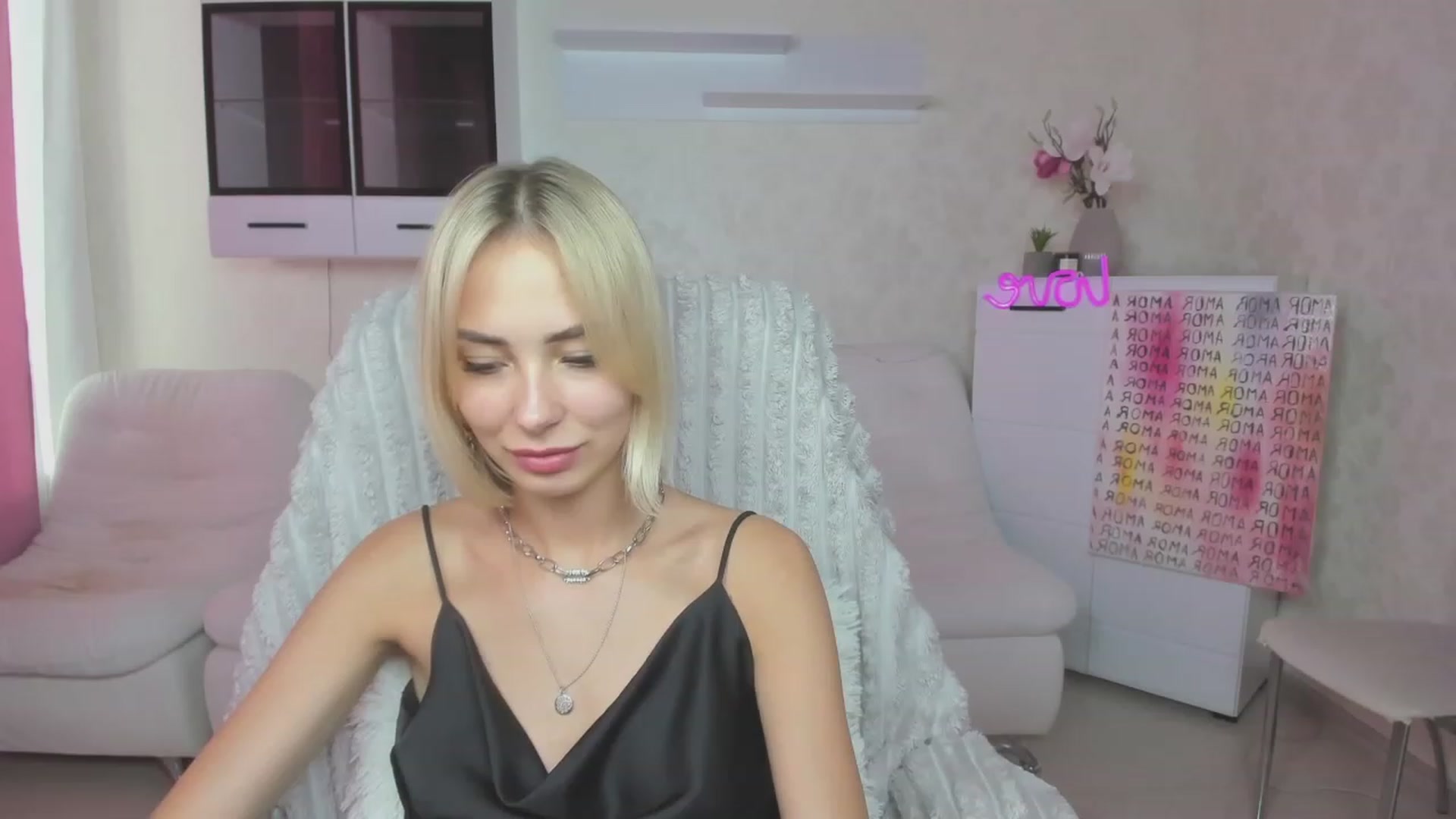 Gallery image thumbnail from Lady_lucky1's myfreecams stream on, 07/24/2023, 15:31 image 10 of 20