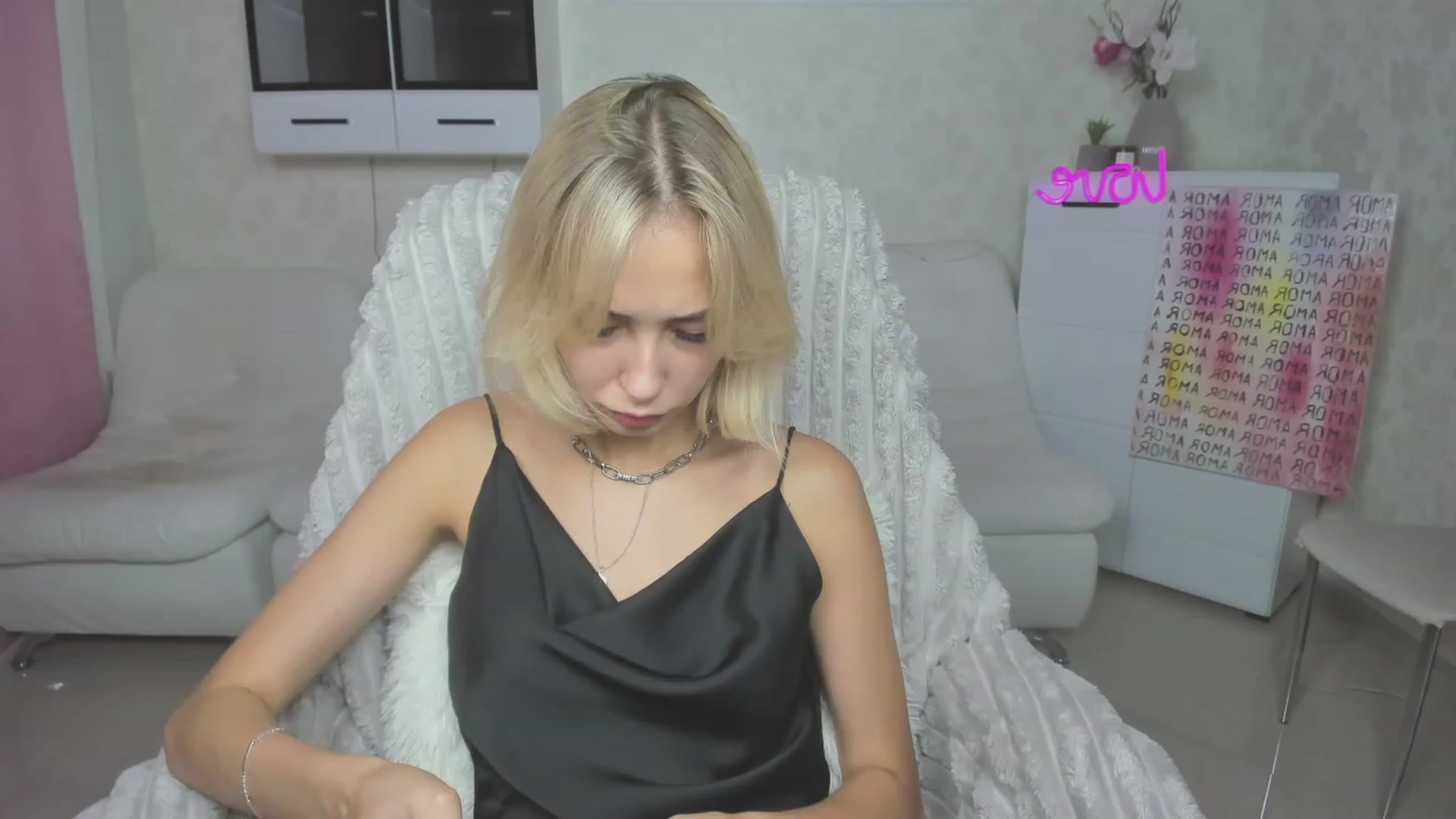 Gallery image thumbnail from Lady_lucky1's myfreecams stream on, 07/24/2023, 17:46 image 17 of 20
