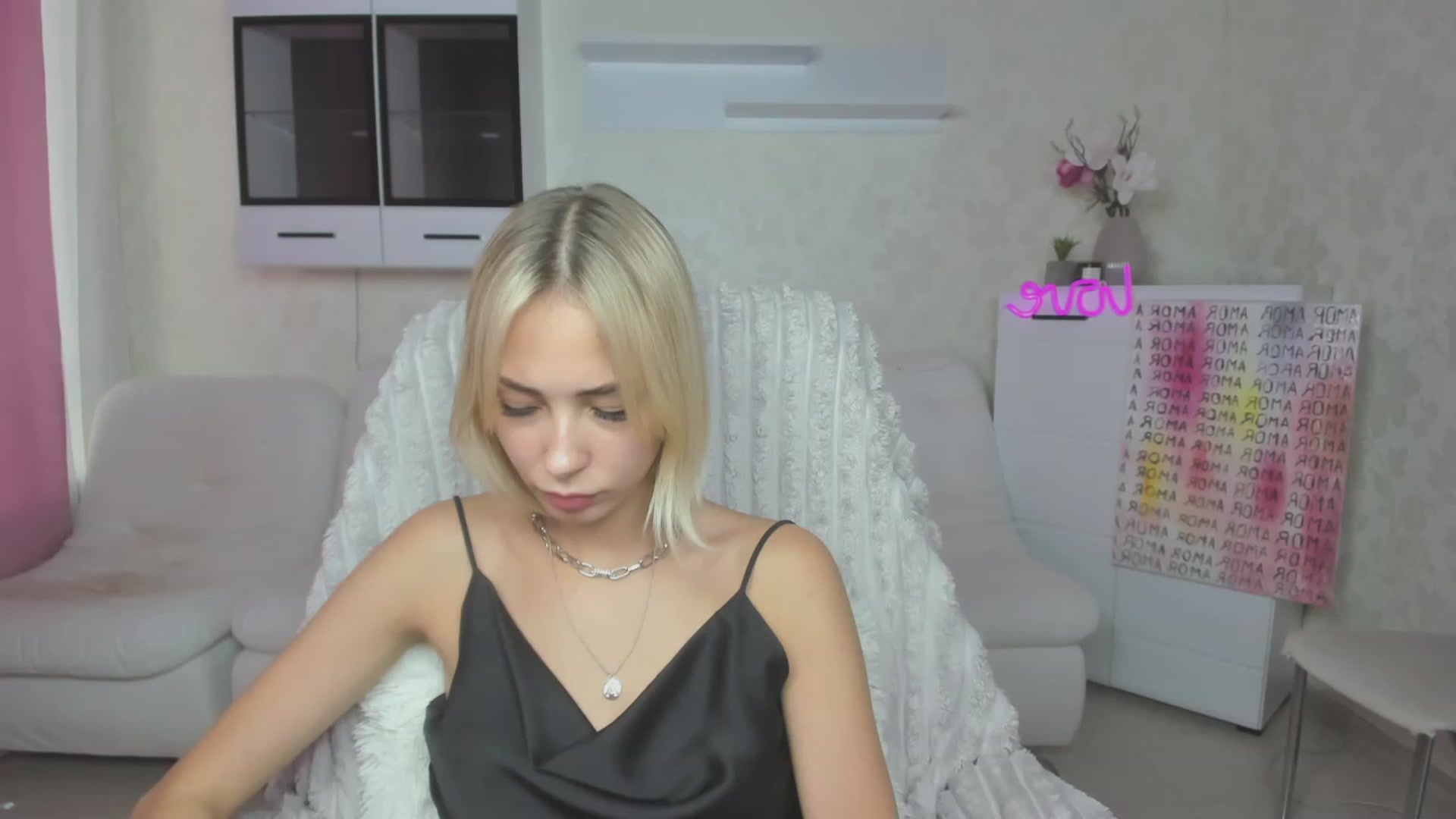 Gallery image thumbnail from Lady_lucky1's myfreecams stream on, 07/24/2023, 17:46 image 8 of 20