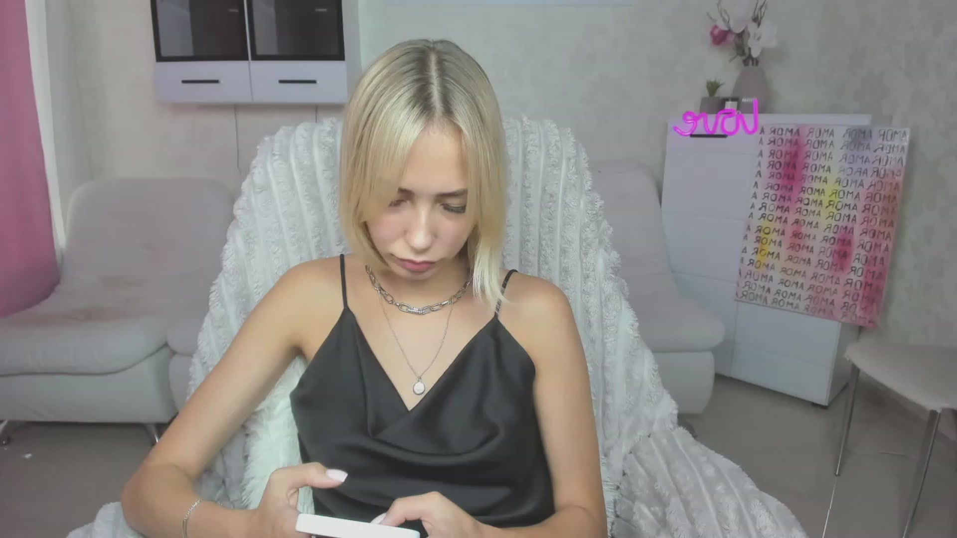 Gallery image thumbnail from Lady_lucky1's myfreecams stream on, 07/24/2023, 17:46 image 9 of 20