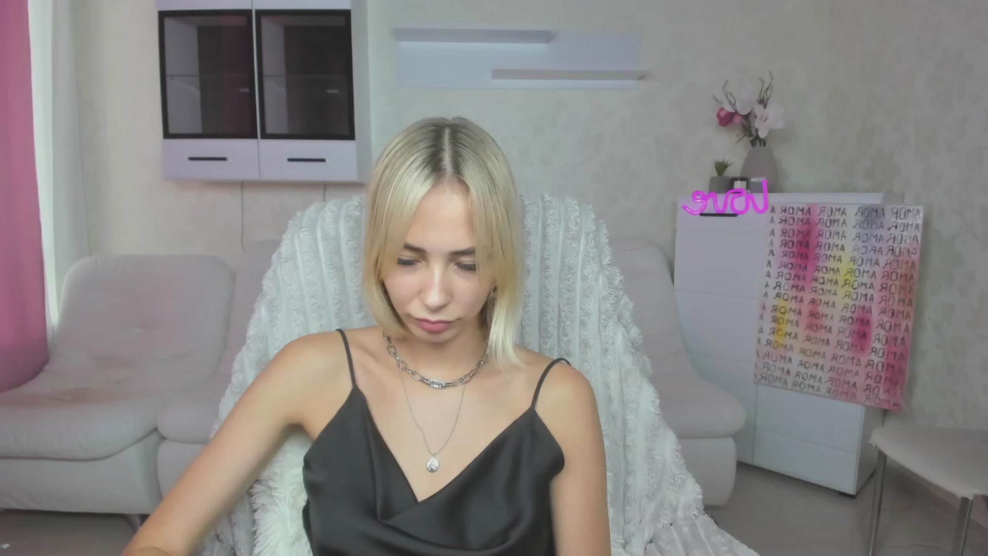 Gallery image thumbnail from Lady_lucky1's myfreecams stream on, 07/24/2023, 17:46 image 3 of 20
