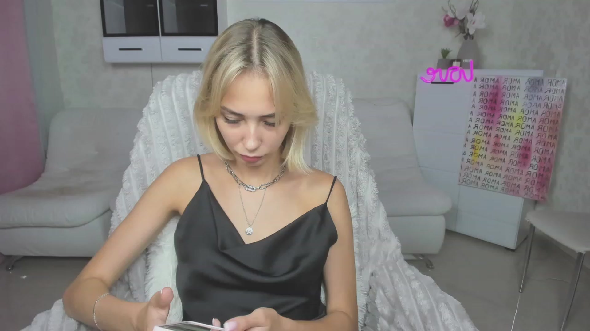 Gallery image thumbnail from Lady_lucky1's myfreecams stream on, 07/24/2023, 17:46 image 20 of 20
