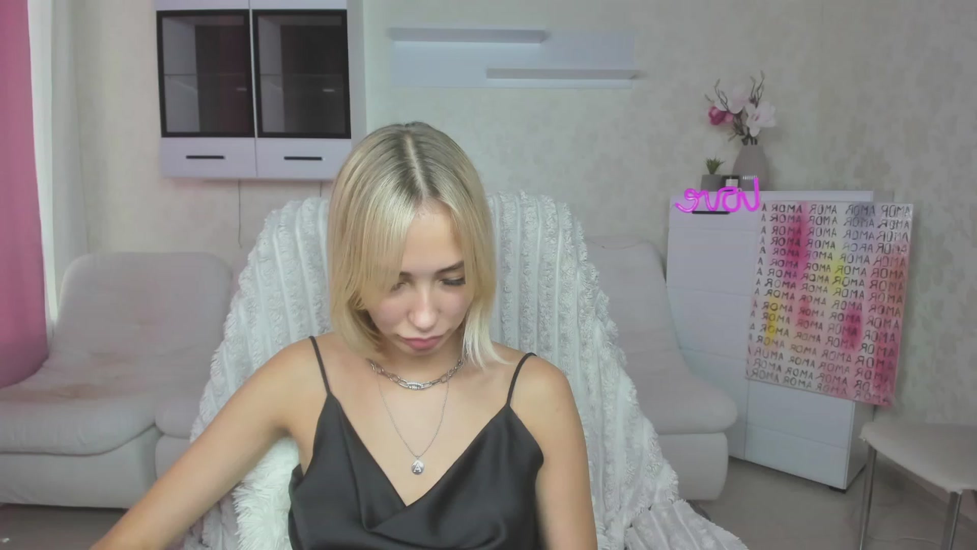 Gallery image thumbnail from Lady_lucky1's myfreecams stream on, 07/24/2023, 17:46 image 6 of 20